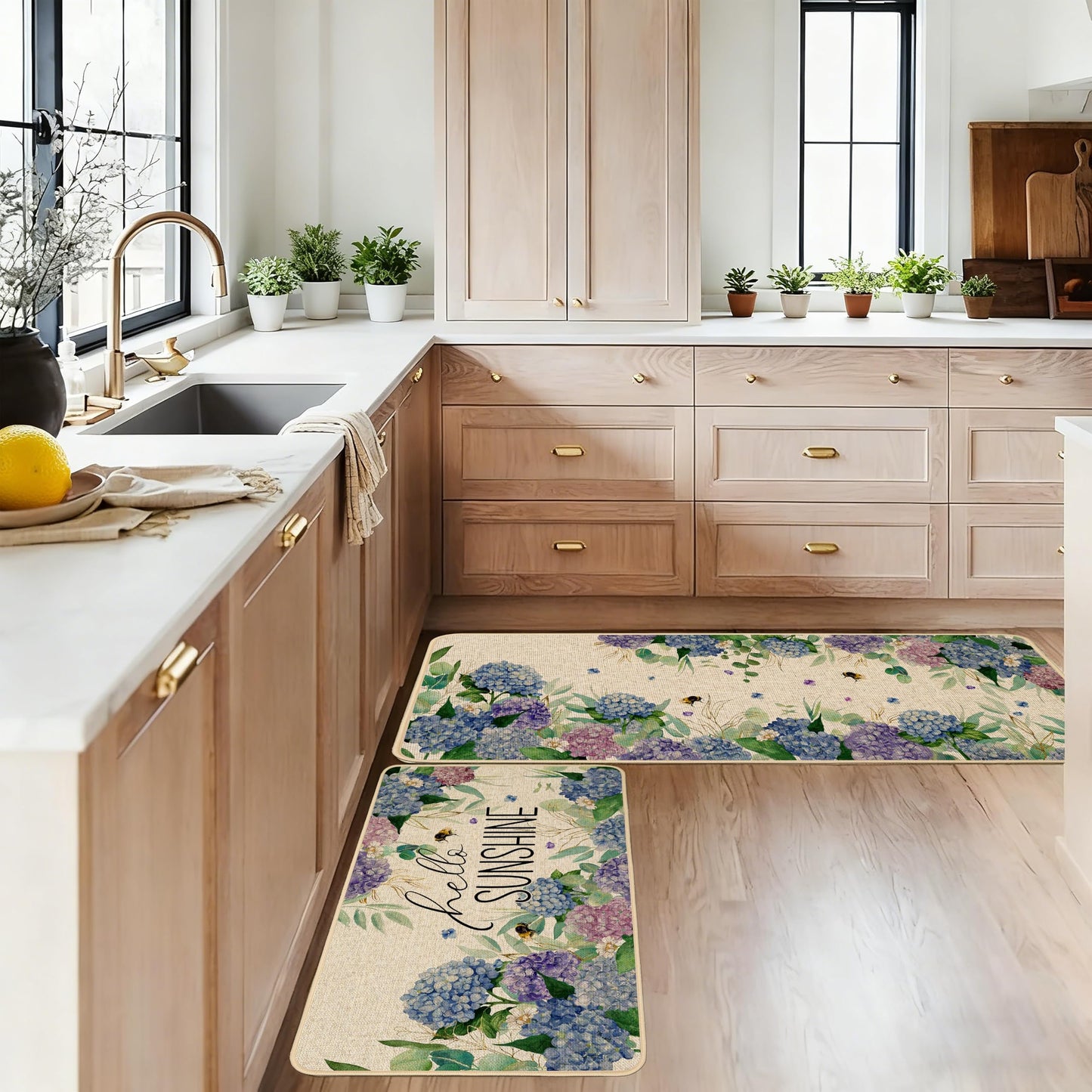Baccessor Hydrangea Kitchen Mats Set of 2, Spring Summer Floral Bee Kitchen Rugs for Floor Non Slip Absorbent Low-Profile Seasonal Farmhouse Home Decor 17x29 and 17x47 Inch