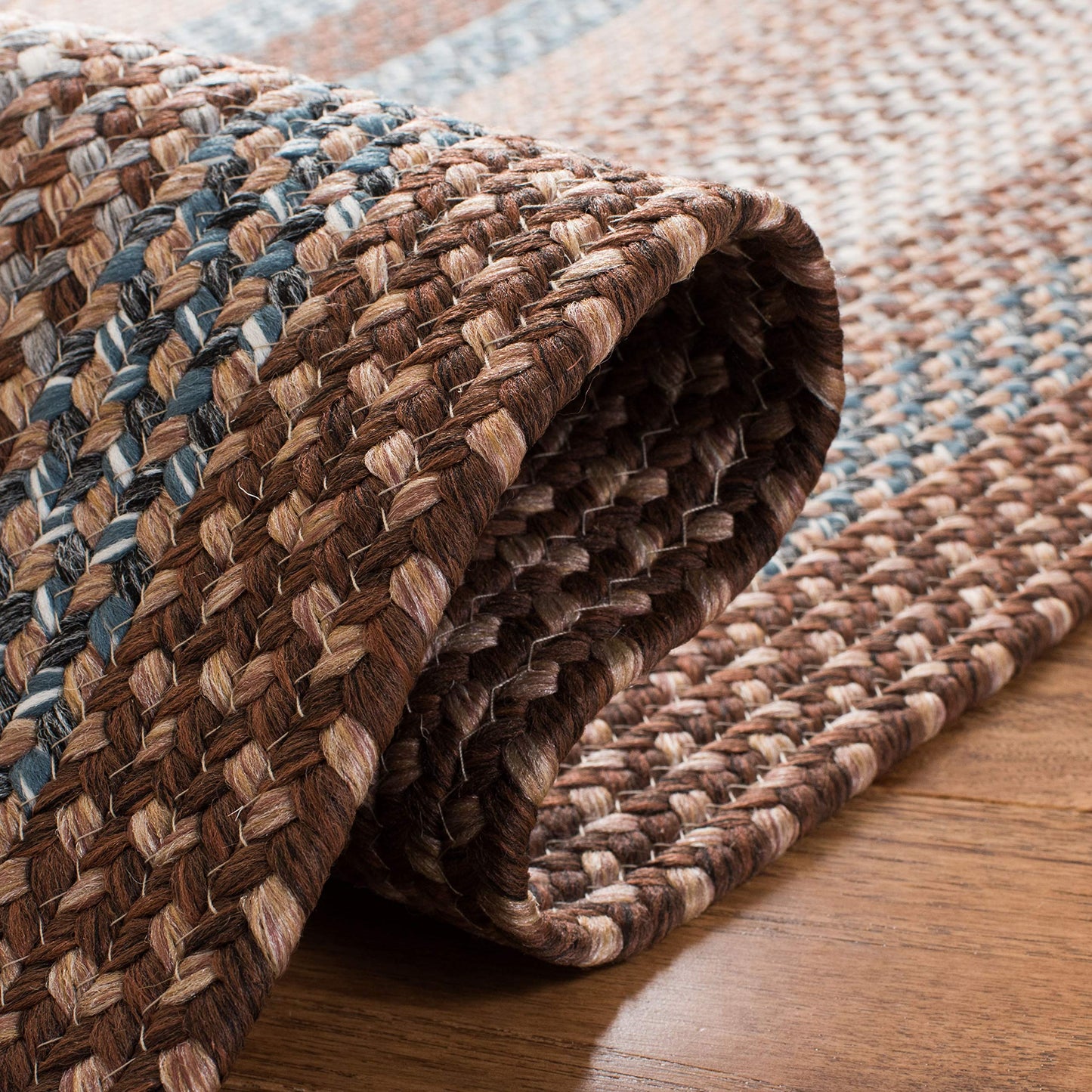 SAFAVIEH Washable Rug Outdoor Braided Collection - 4' x 6', Brown & Multi, Handmade & Reversible, Non-Shedding & Easy to Clean, Ideal for Patio, Backyard, Mudroom (BRD313A)