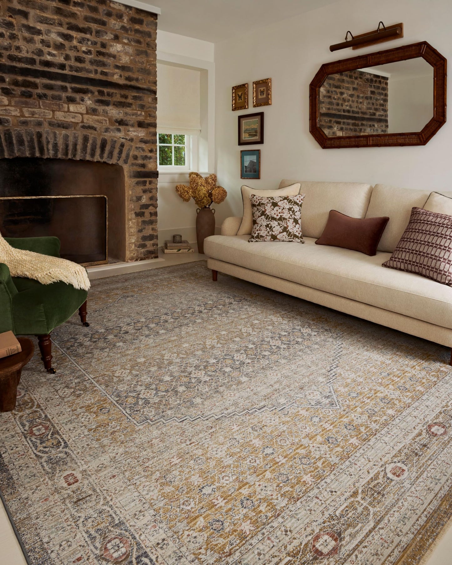 Loloi Chris Loves Julia Ida Collection IDA-02 Stone/Gold 3'-6" x 5'-6", .19" Pile Height, Accent Rug
