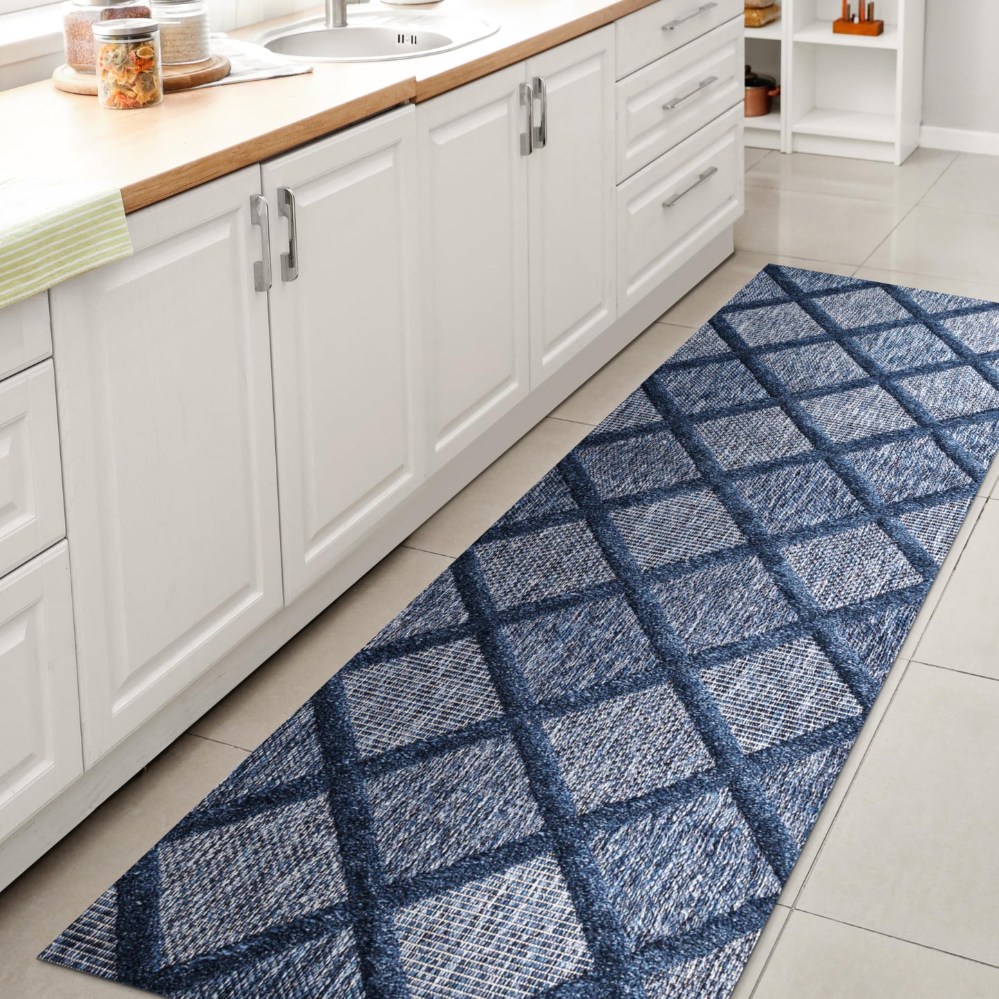 JONATHAN Y Diamond Trellis Indoor Outdoor Runner Rug 2X8 Navy, Salines for Backyard, Patio, Porch, Easy-Cleaning, High Traffic, Pet-Friendly, Non-Shedding (IBZ101B-28)