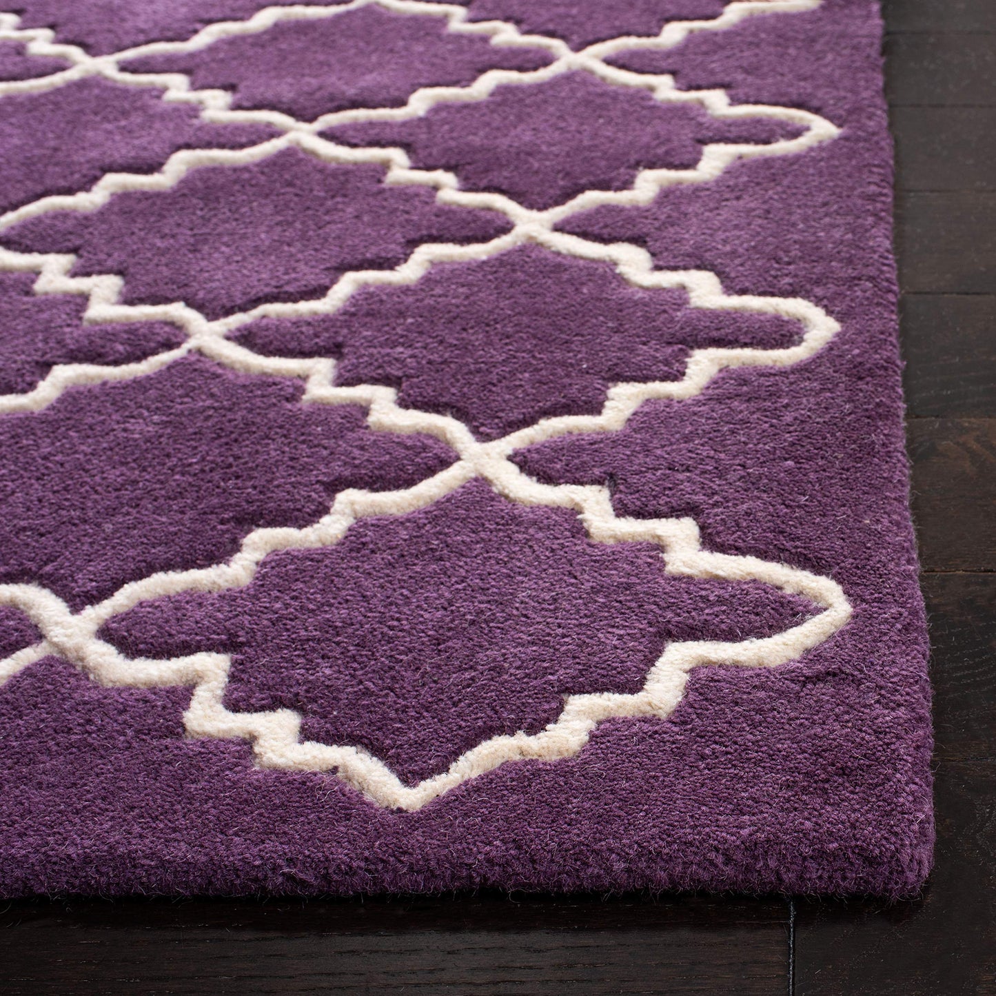 SAFAVIEH Chatham Collection 2'3" x 5' Purple / Ivory CHT721F Handmade Trellis Premium Wool Accent Rug