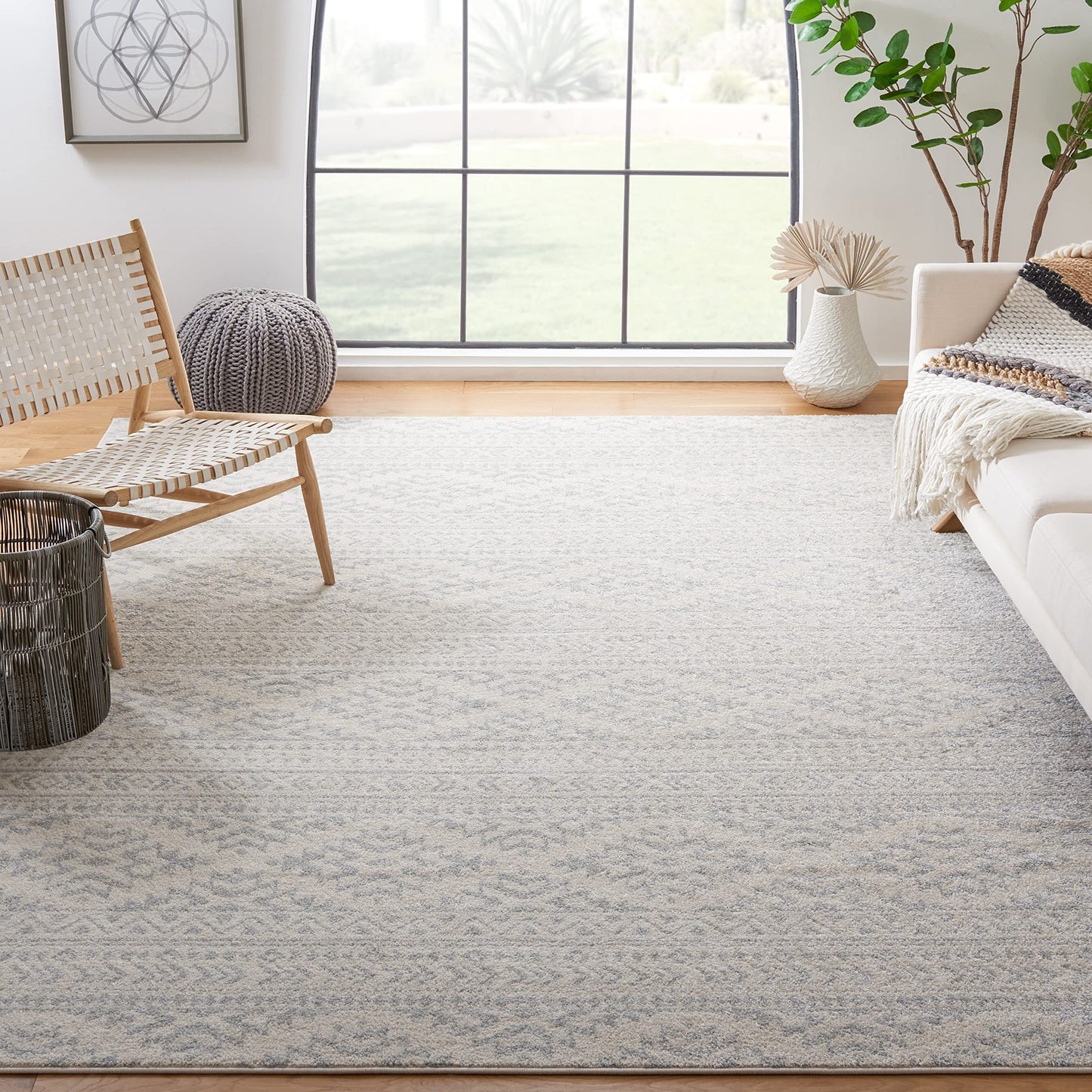 SAFAVIEH Tulum Collection Area Rug - 9' Square, Ivory & Light Grey, Moroccan Boho Tribal Design, Non-Shedding & Easy to Clean, Ideal for Living Room, Bedroom, Dining Space (TUL272G)