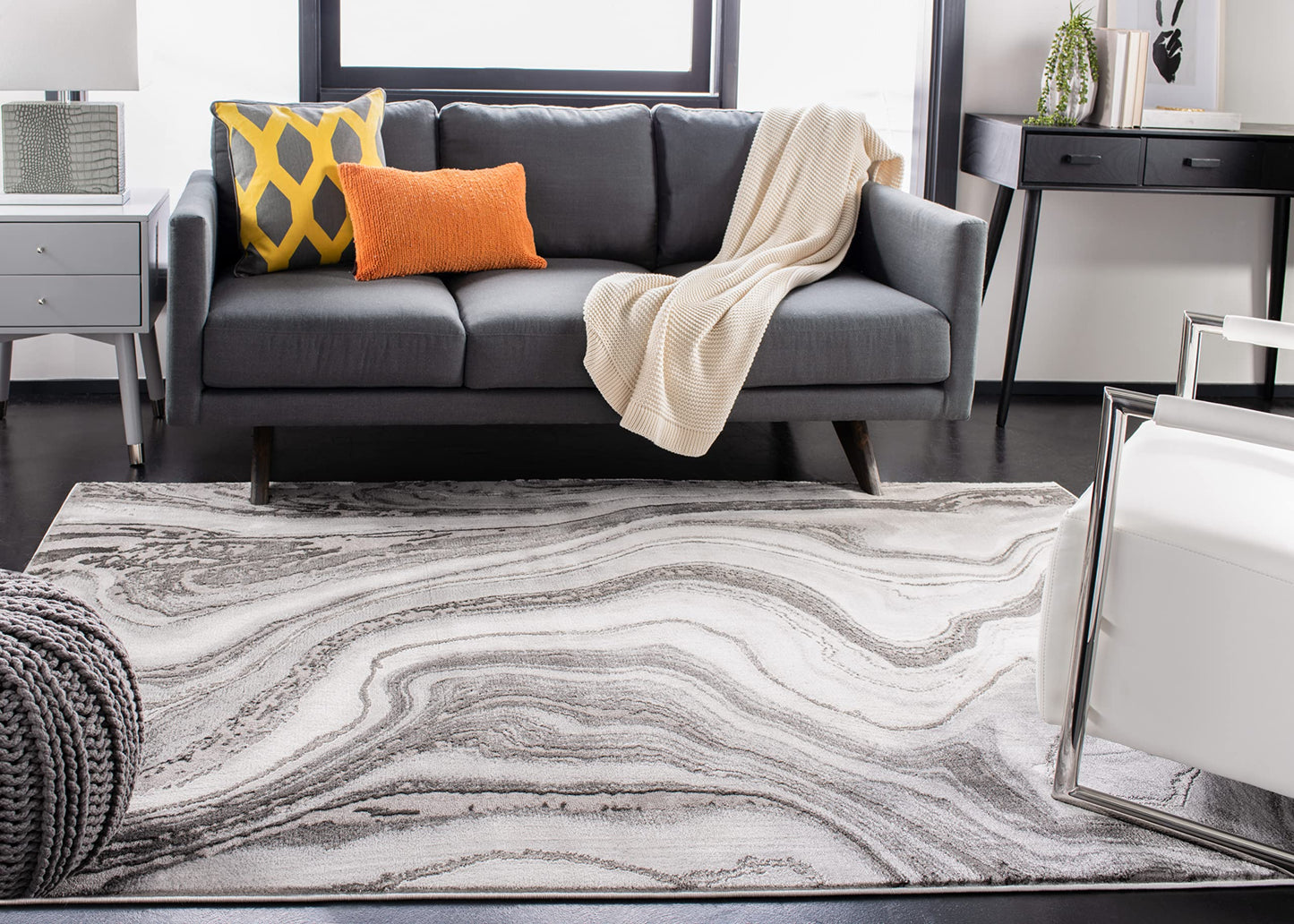 SAFAVIEH Craft Collection Area Rug - 5'3" x 7'6", Grey & Silver, Modern Abstract Design, Non-Shedding & Easy Care, Ideal for High Traffic Areas in Living Room, Bedroom (CFT819G)