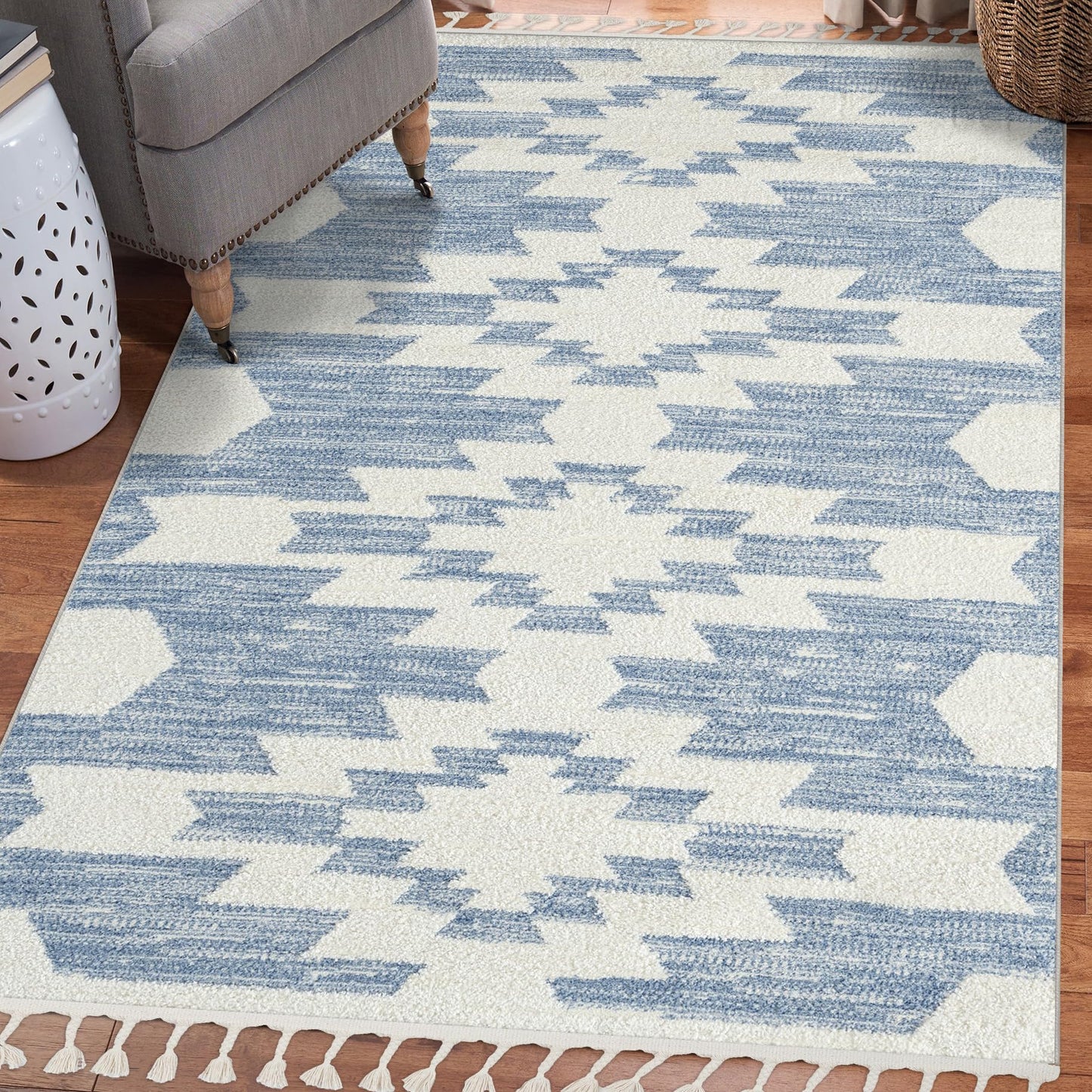 LUXE WEAVERS Ibiza Collection 8068 Blue 5x7 South Western Geometric Area Rug