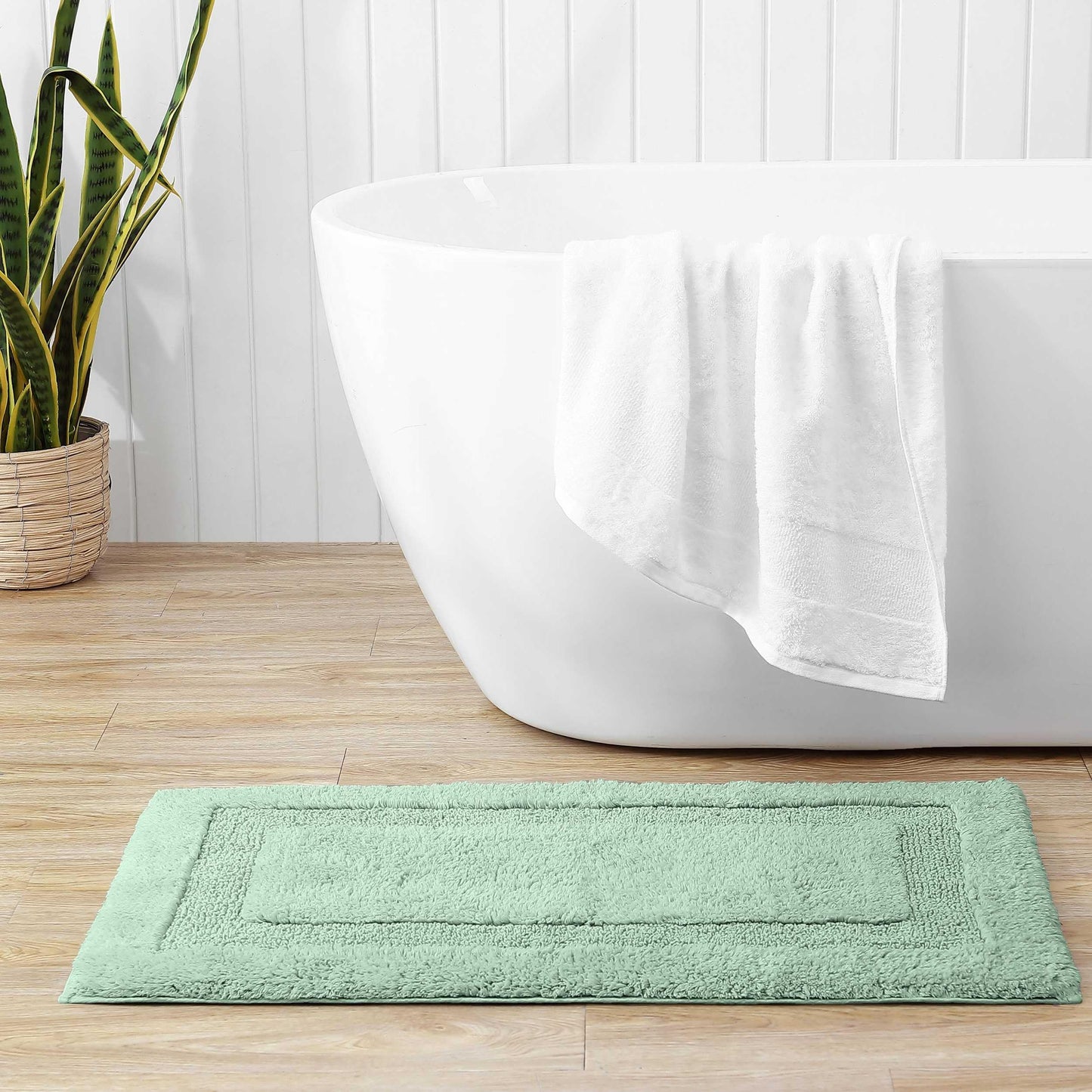Tommy Bahama - Rug, Super Soft Yarn-Dyed Cotton Bath Rug, Highly Absorbent & Machine Washable Bath Mat (Long Branch Green, 21" x 34")
