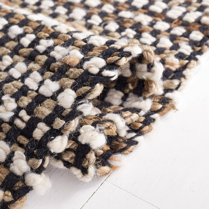 SAFAVIEH Natura Collection Area Rug - 6' Square, Black & Ivory, Handmade Flat Weave Wool & Jute, Ideal for High Traffic Areas in Living Room, Bedroom (NAT349Z)