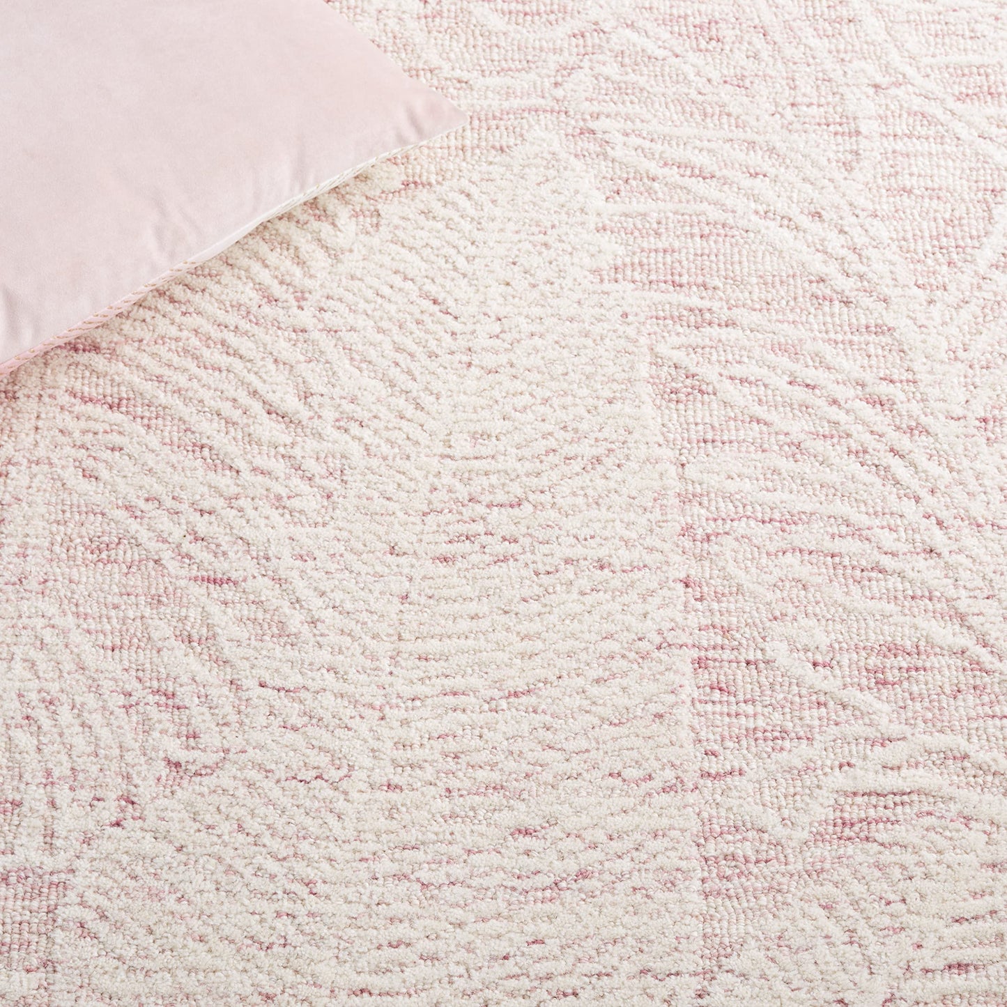 SAFAVIEH Metro Collection Accent Rug - 3' x 5', Pink & Ivory, Handmade Botanical Wool, Ideal for High Traffic Areas in Entryway, Living Room, Bedroom (MET880U)