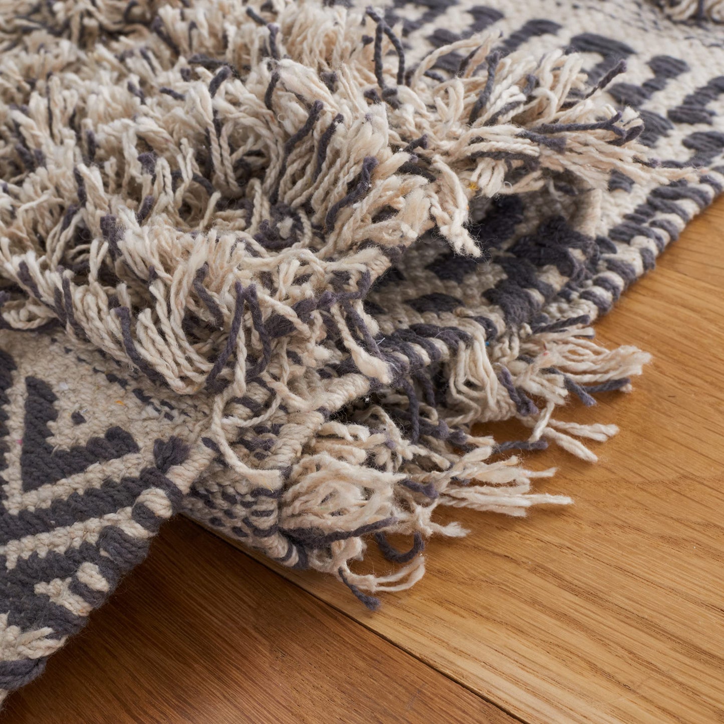 SAFAVIEH Natura Collection Accent Rug - 4' x 6', Grey & Ivory, Flat Weave Cotton Design, Easy Care, Ideal for High Traffic Areas in Entryway, Living Room, Bedroom (NAT928F)