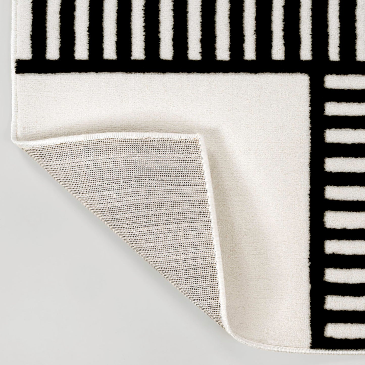 JONATHAN Y Nordby High-Low Arch Striped Black/White Indoor Area Rug, 4x6, Indoor, Non-Shedding, Stain Resistant for Bedroom, Living Room, Kitchen (SCN104G-4)