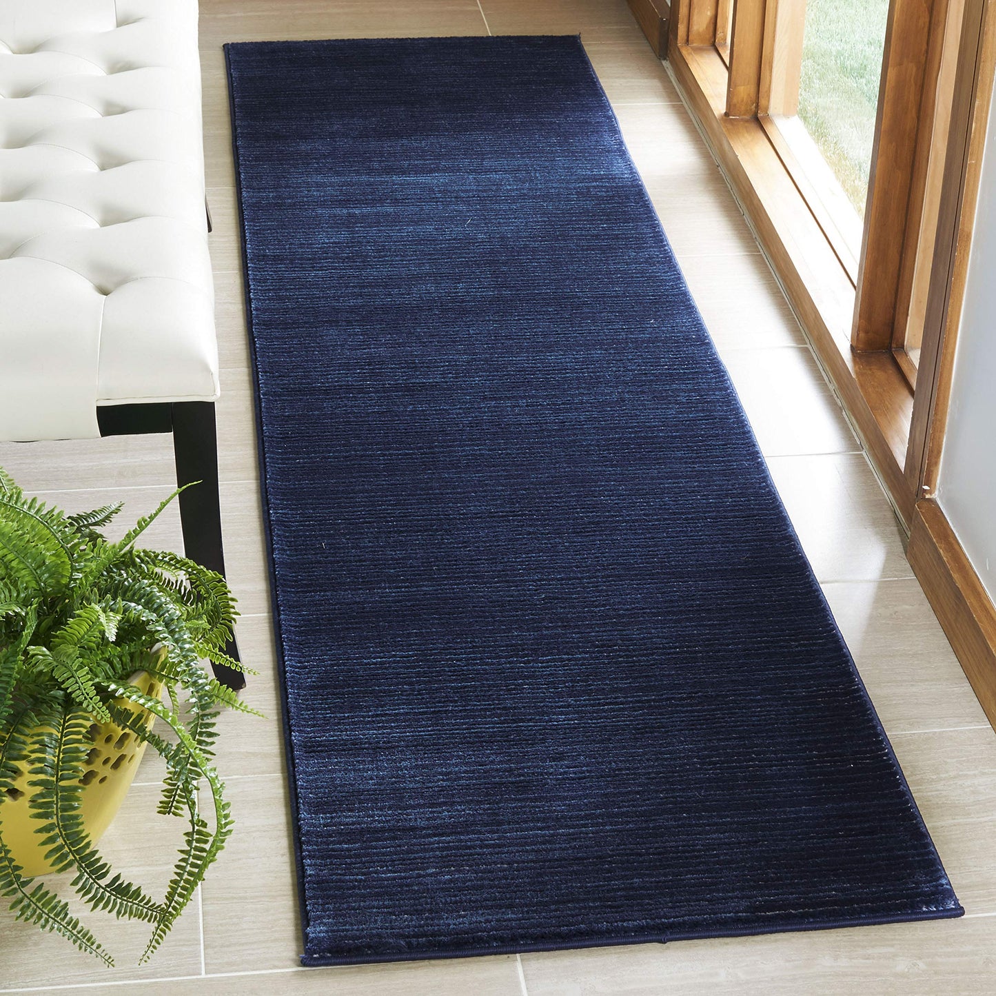 SAFAVIEH Vision Collection Runner Rug - 2'2" x 8', Navy, Modern Ombre Design, Non-Shedding & Easy to Clean, Ideal for Entryway, Foyer, Bedroom, Hallway (VSN606N)