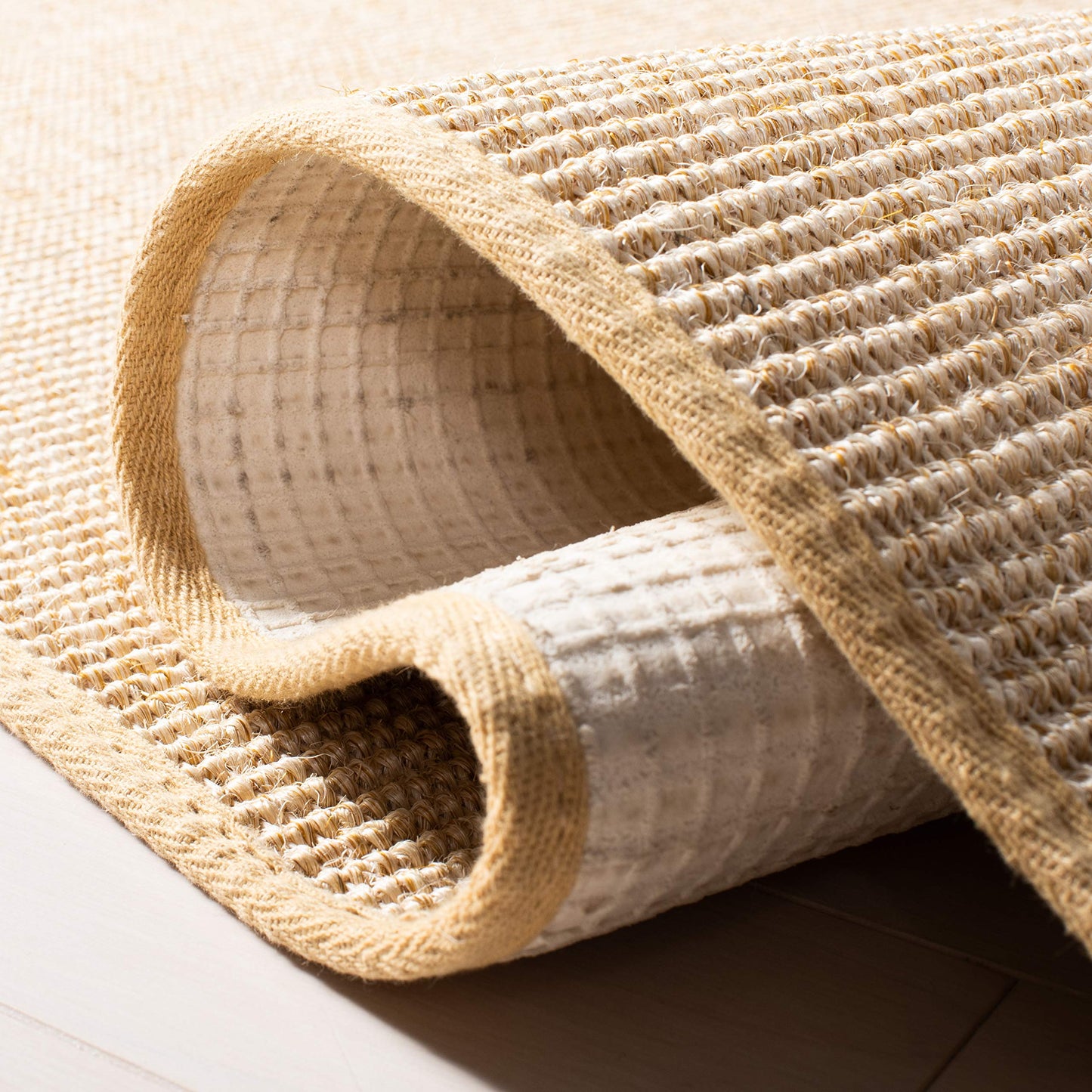 Martha Stewart x SAFAVIEH Area Rug Collection - 5' x 7', Beige & Ivory, Sisal & Jute, Farmhouse Style, Ideal for Living Room, Bedroom, Office, Dining Space (MSR9501C)