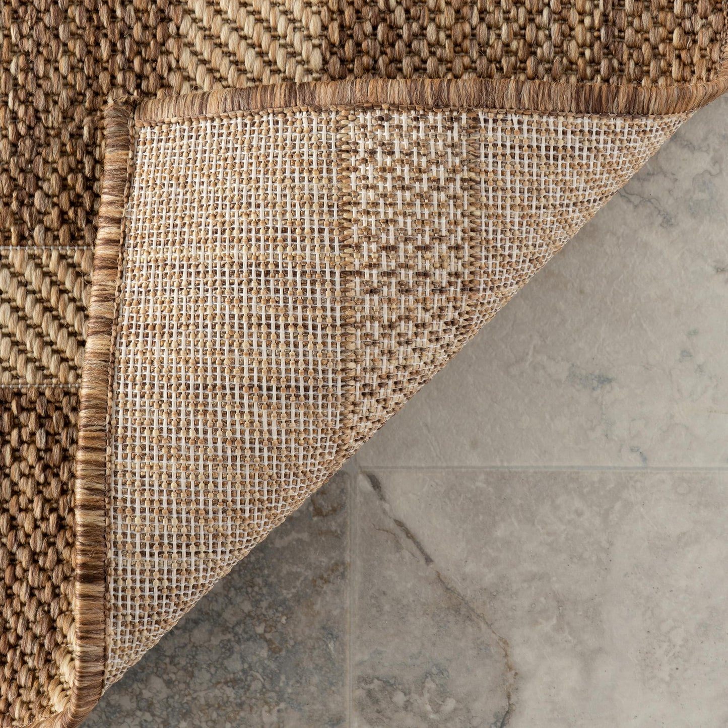 Nuloom Bellia Bordered 4' x 6' Indoor/Outdoor Area Rug for Living Room Patio Deck Front Porch, Light Brown