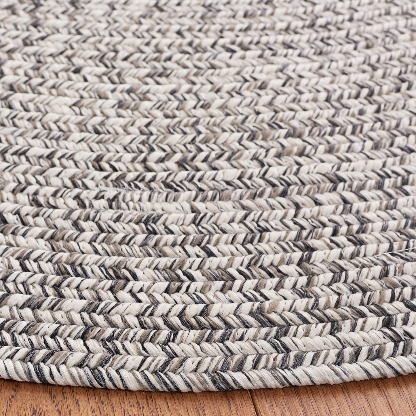 SAFAVIEH Washable Rug Outdoor Braided Collection - 5' x 8' Oval, Grey & Ivory, Handmade & Reversible, Non-Shedding & Easy to Clean, Ideal for Patio, Backyard, Mudroom (BRA201F)