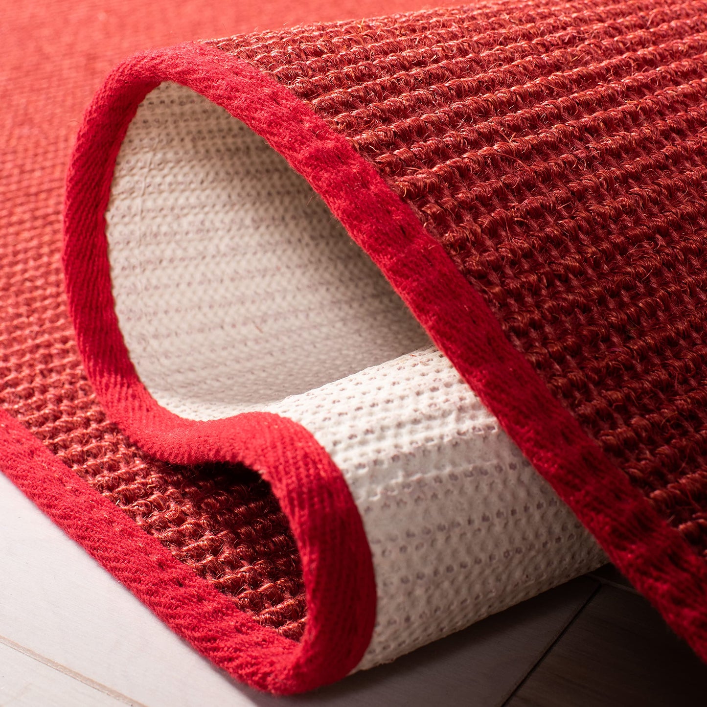 Martha Stewart x SAFAVIEH Area Rug Collection - 5' x 7', Red, Sisal & Jute, Farmhouse Style, Ideal for Living Room, Bedroom, Office, Dining Space (MSR9501Q)