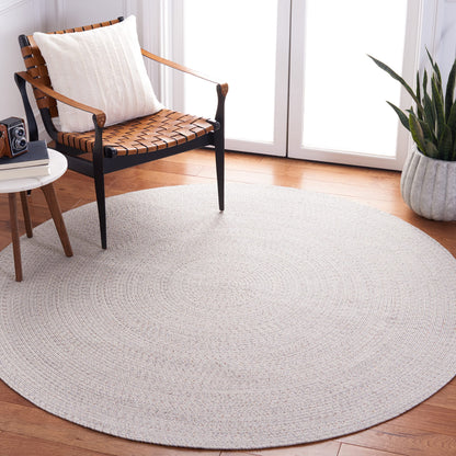 SAFAVIEH Washable Rug Outdoor Braided Collection - 7' Round, Ivory & Light Grey, Handmade & Reversible, Non-Shedding & Easy to Clean, Ideal for Patio, Backyard, Mudroom (BRA201A)