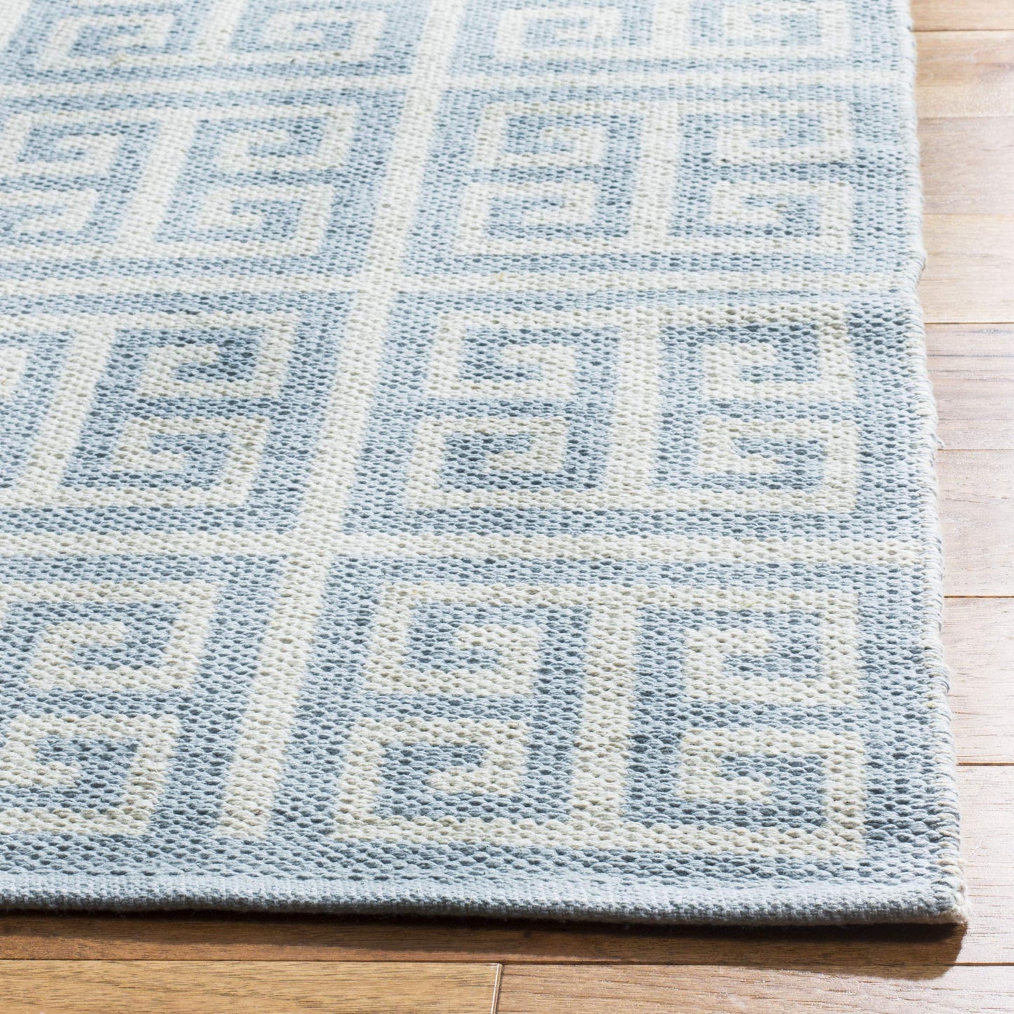 SAFAVIEH Montauk Collection Runner Rug - 2'3" x 7', Light Blue & Ivory, Handmade Greek Key Cotton, Ideal for High Traffic Areas in Living Room, Bedroom (MTK724K)
