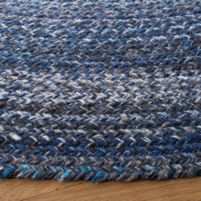 SAFAVIEH Braided Collection 5' Round Navy BRD851N Handmade Country Cottage Reversible Area Rug