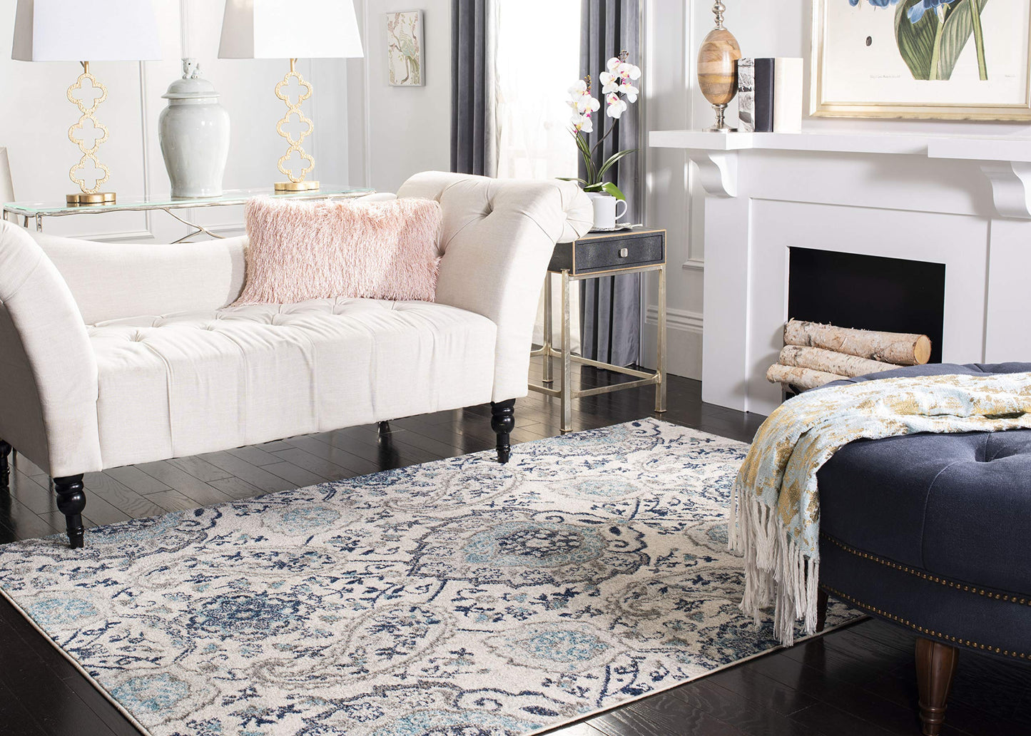 SAFAVIEH Madison Collection Accent Rug - 4' x 6', Cream & Light Grey, Boho Chic Glam Paisley Design, Non-Shedding & Easy Care, Ideal for High Traffic Areas in Entryway, Living Room, Bedroom (MAD600C)