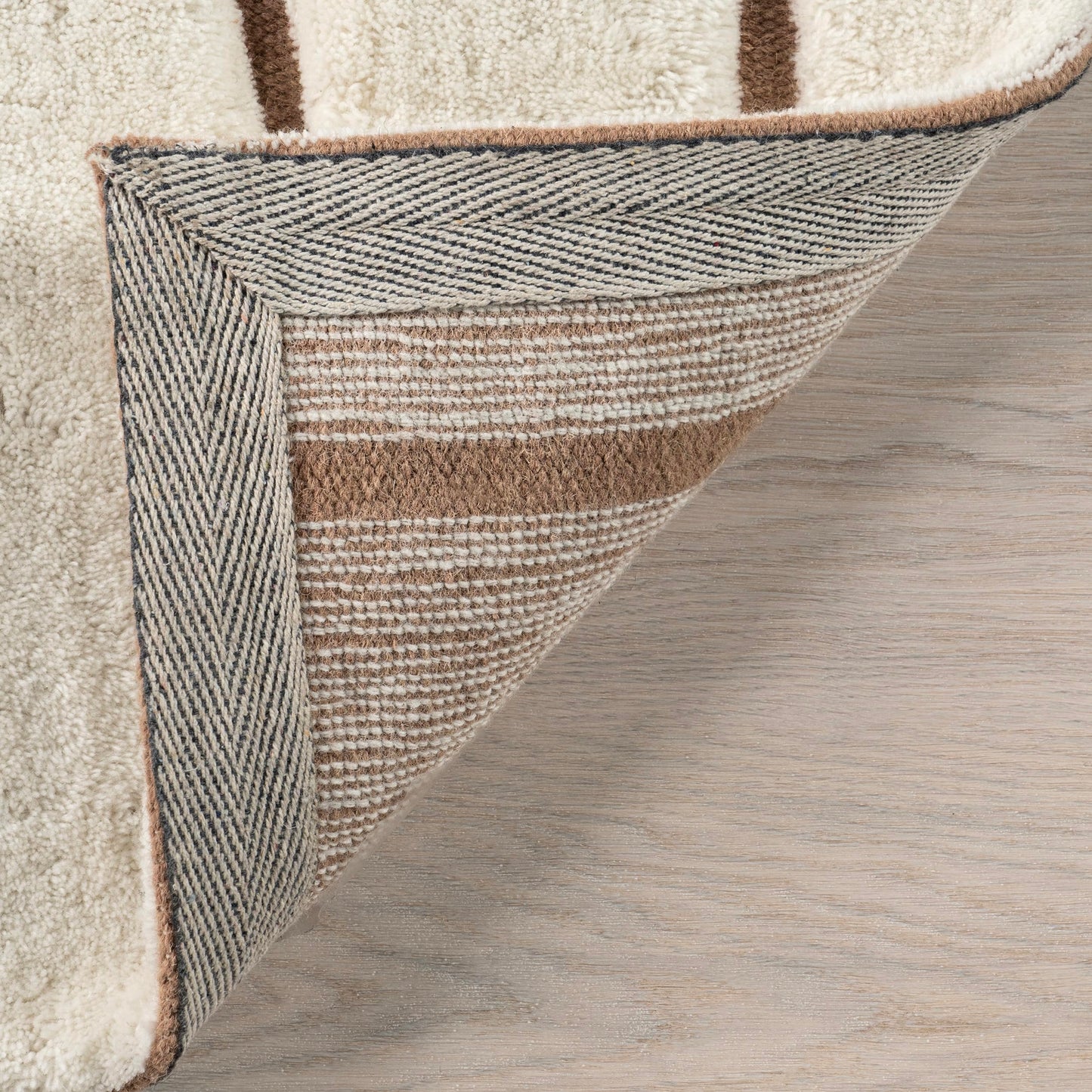 Rugs USA Nazco Cream, 2'6" x 8', Handmade, Abstract, New Zealand Wool, Soft and Cozy, High Traffic, Stain Resistant, Easy Clean, Durable Runner for Bedroom, Living Room, Dining, Den, Foyer