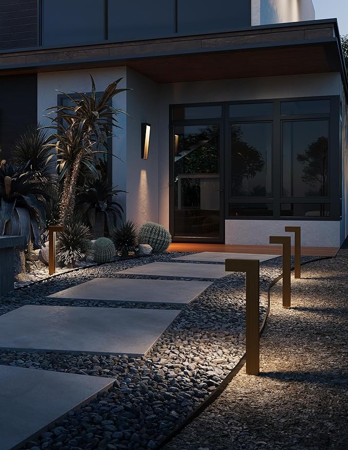 Hinkley Atlantis 1518CD-LL Large LED Low Voltage Landscape Pathway Light - 12v, Dimmable, Aluminum & Natural Wood - Cedar