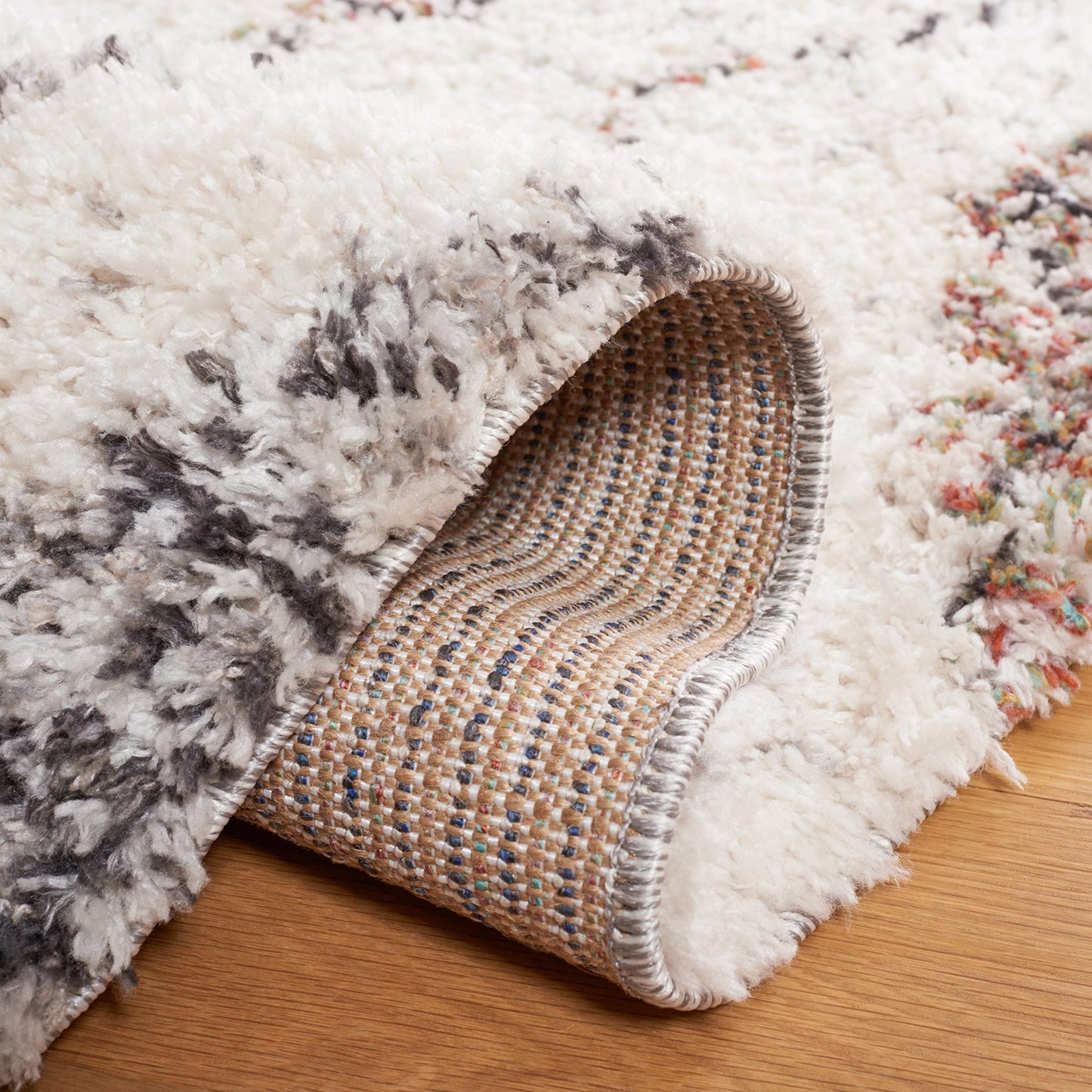 SAFAVIEH Area Rug 8x10 - Jericho Shag Collection - Large - Ivory & Black, Moroccan Boho Design, Non-Shedding & Easy Cleaning, Plush Thick Pile, Ideal for Living Room, Bedroom, Dining Space (JER102A)