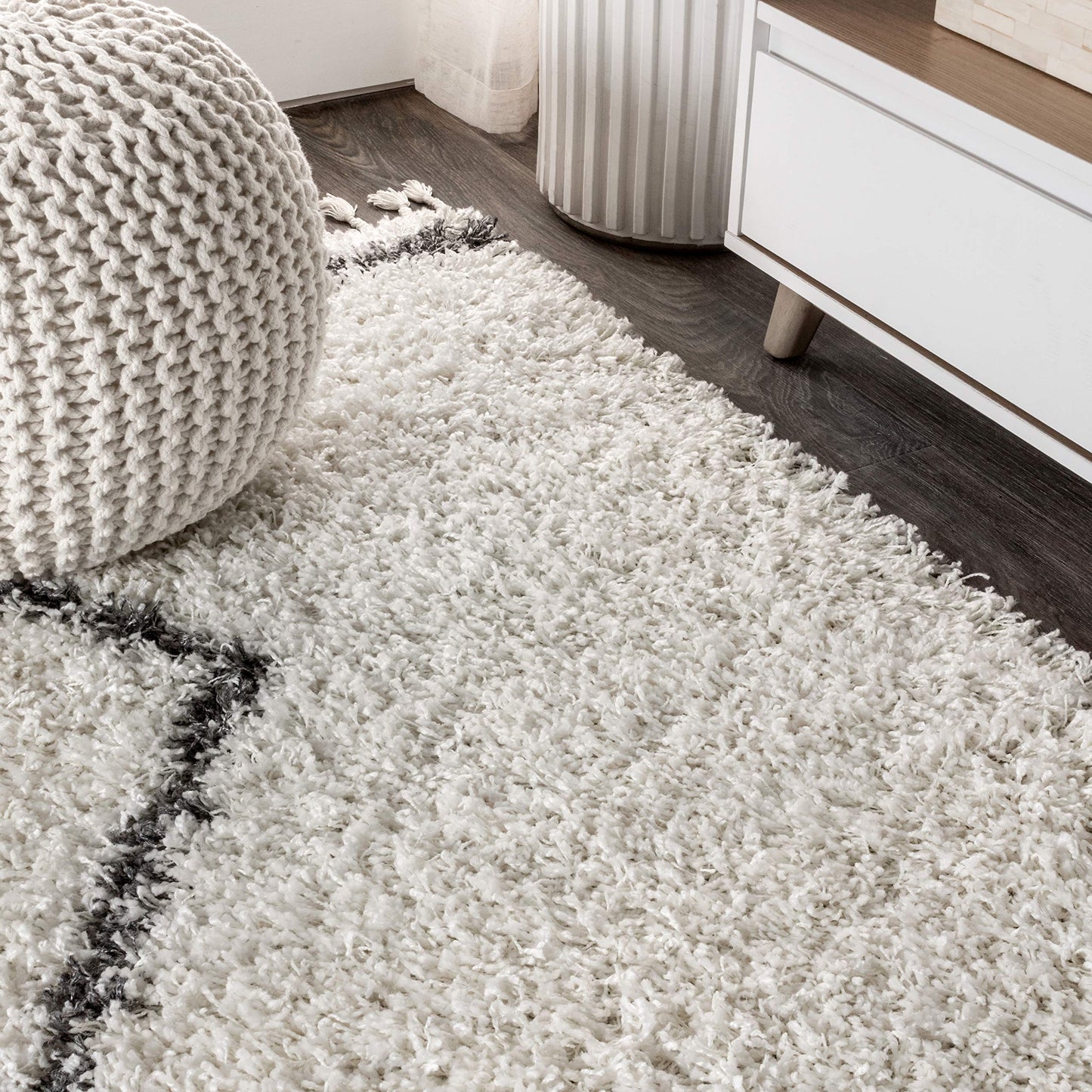 JONATHAN Y Mercer Shag Plush Tassel Cream/Gray Indoor Area Rug, 5x8, Moroccan Geometric Trellis, Bohemian, Easy-Cleaning for Living Room, Bedroom, Kitchen, Pet Friendly, Non-Shedding (MCR103B-5)