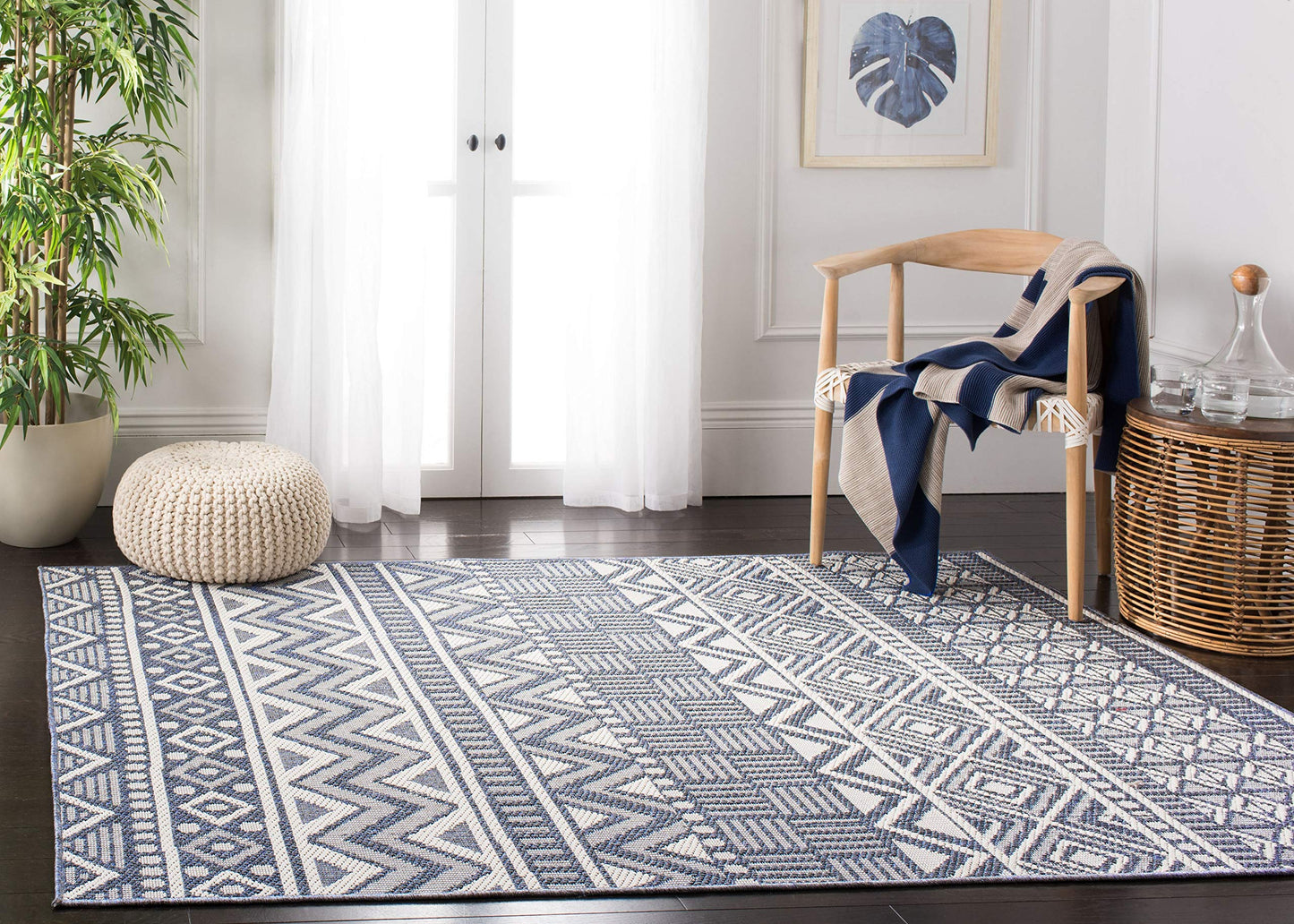 SAFAVIEH Washable Rug Outdoor Bermuda Collection - 9' x 12', Navy & Cream, Non-Shedding & Easy to Clean, Ideal for Patio, Backyard, Mudroom (BMU818N)