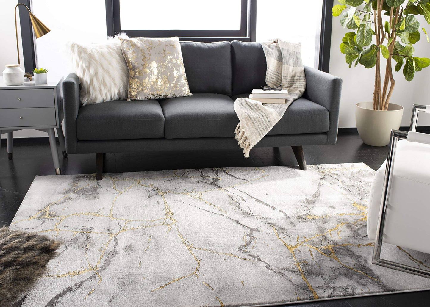 SAFAVIEH Craft Collection Runner Rug - 2'3" x 6', Grey & Gold, Modern Abstract Design, Non-Shedding & Easy Care, Ideal for High Traffic Areas in Living Room, Bedroom (CFT877F)