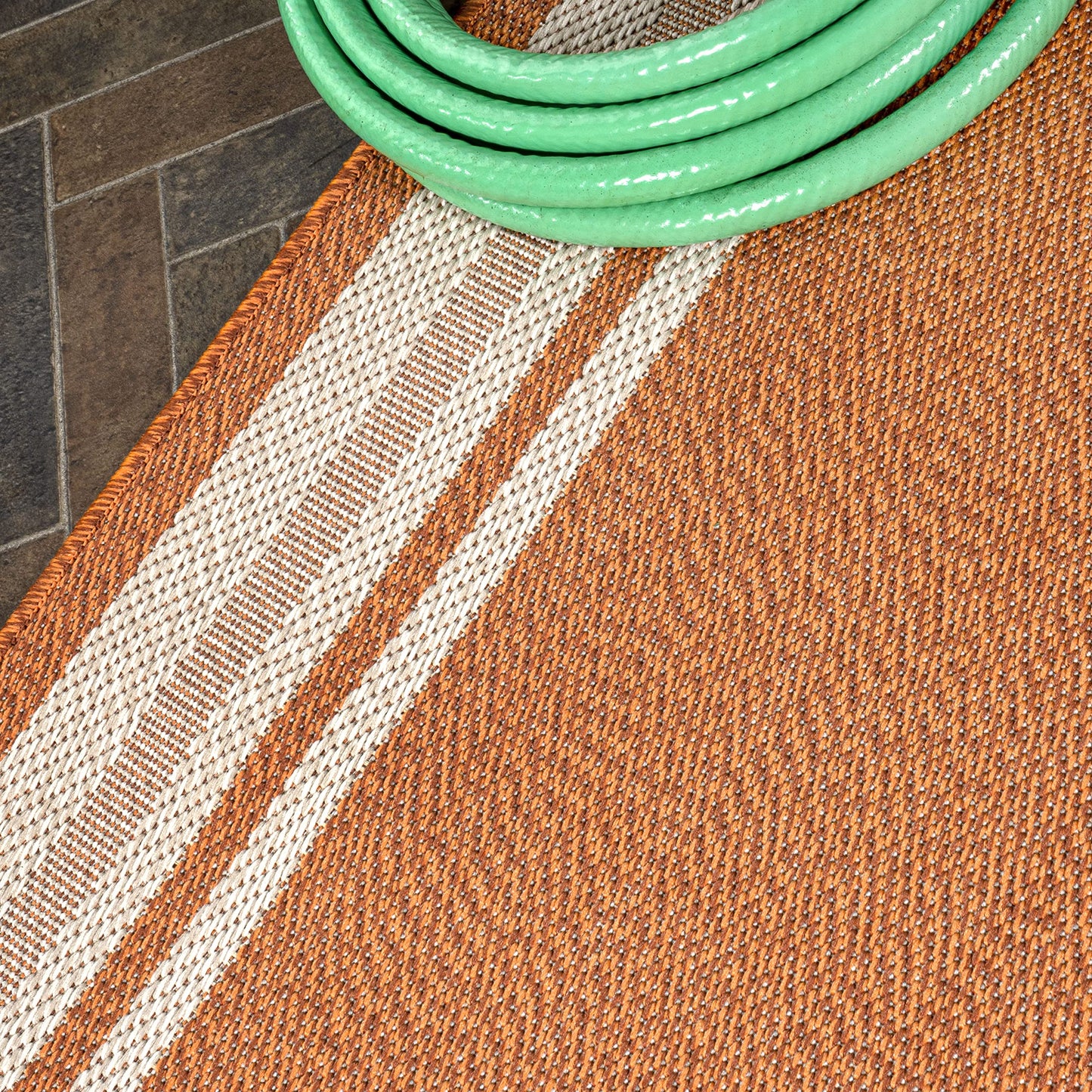 JONATHAN Y Border Stripe Indoor Outdoor Runner Rug 2X8 Orange/Cream, James Modern for Backyard, Patio, Porch, Easy-Cleaning, High Traffic, Pet-Friendly, Non-Shedding (SMB201D-28)