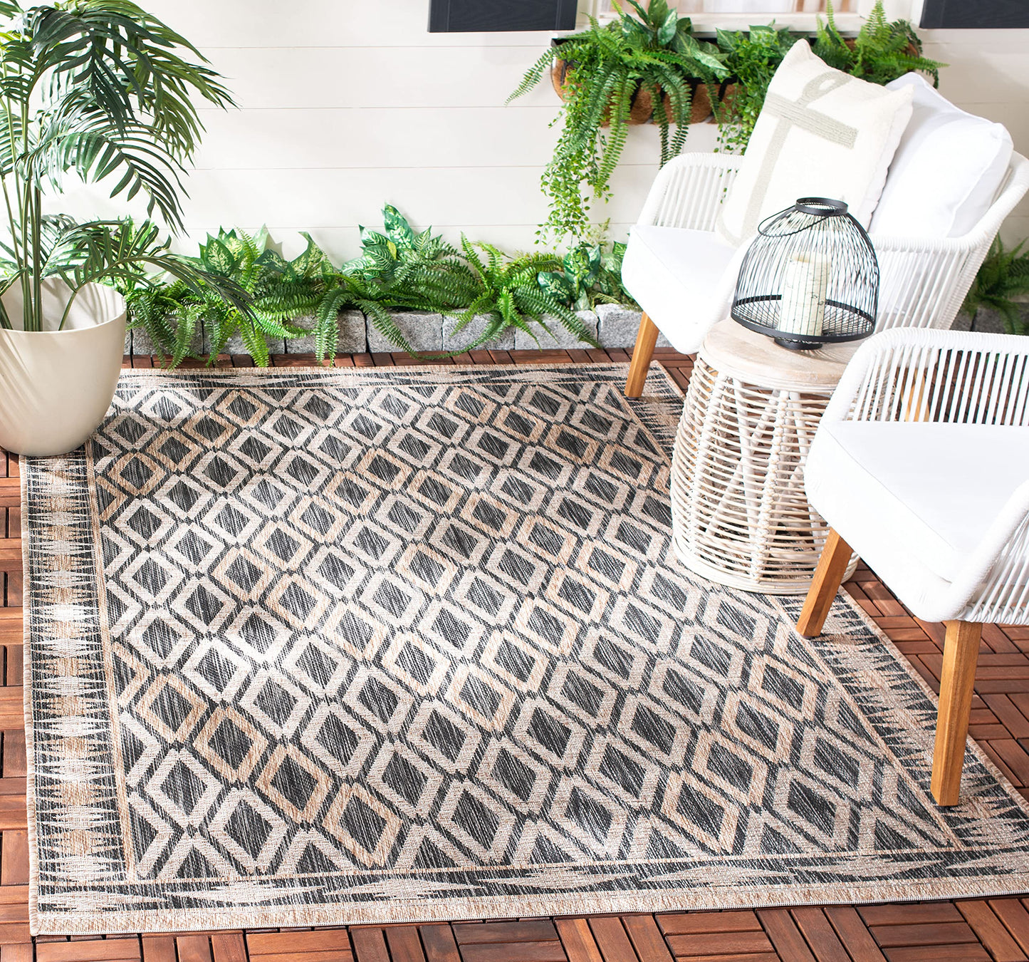 SAFAVIEH Washable Rug Outdoor Courtyard Collection - 5'3" x 7'7", Black & Natural, Non-Shedding & Easy Cleaning, Ideal for Patio, Backyard, Mudroom (CY8531-37321)
