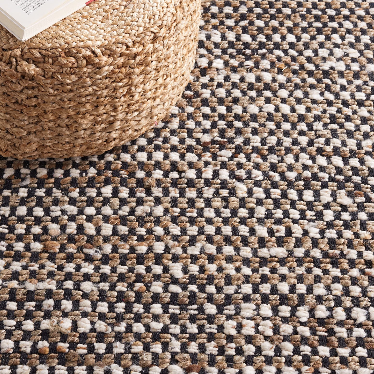 SAFAVIEH Natura Collection Area Rug - 6' Square, Black & Ivory, Handmade Flat Weave Wool & Jute, Ideal for High Traffic Areas in Living Room, Bedroom (NAT349Z)