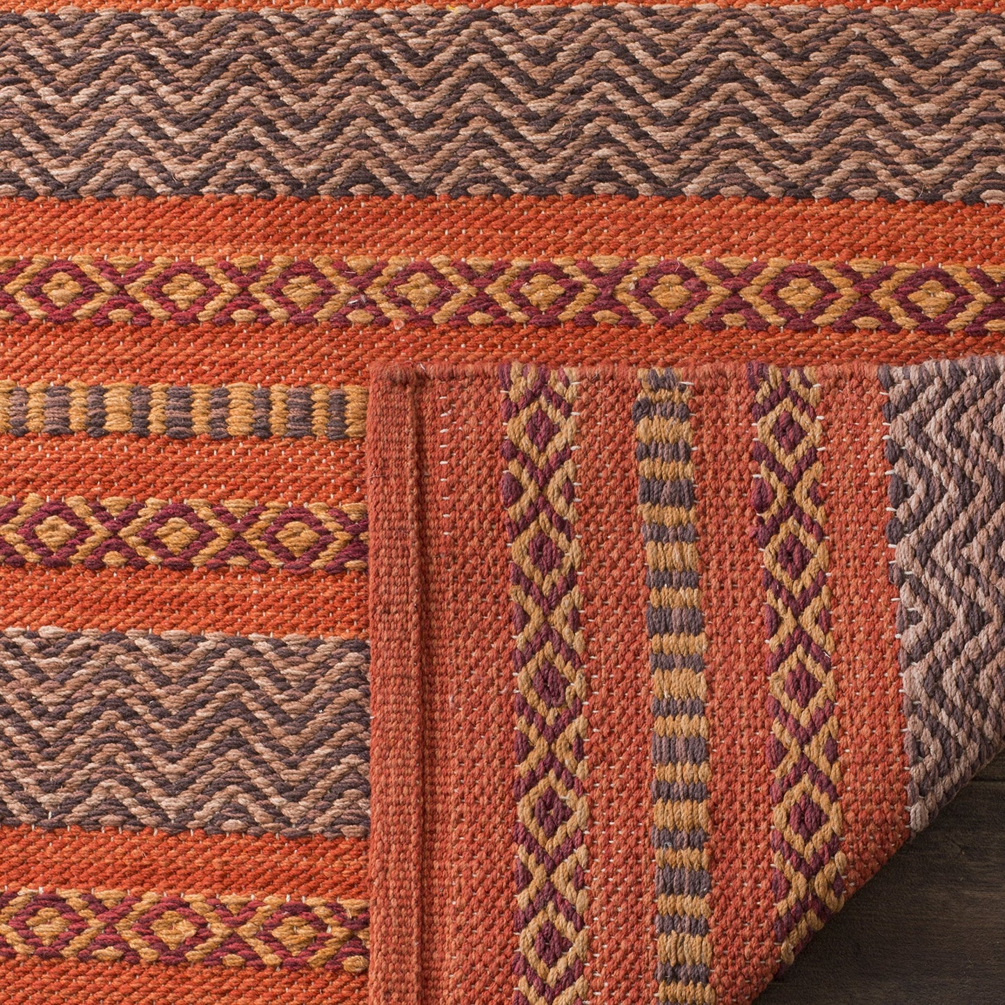 SAFAVIEH Montauk Collection Runner Rug - 2'6" x 6', Orange & Red, Handmade Flat Weave Stripe Cotton, Ideal for High Traffic Areas in Living Room, Bedroom (MTK214B)