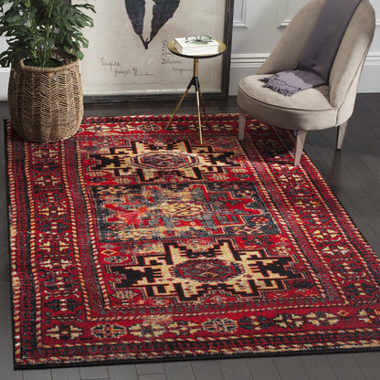 SAFAVIEH Vintage Hamadan Collection Area Rug - 4' Square, Red & Multi, Oriental Traditional Persian Design, Non-Shedding & Easy Care, Ideal for High Traffic Areas in Living Room, Bedroom (VTH213A)
