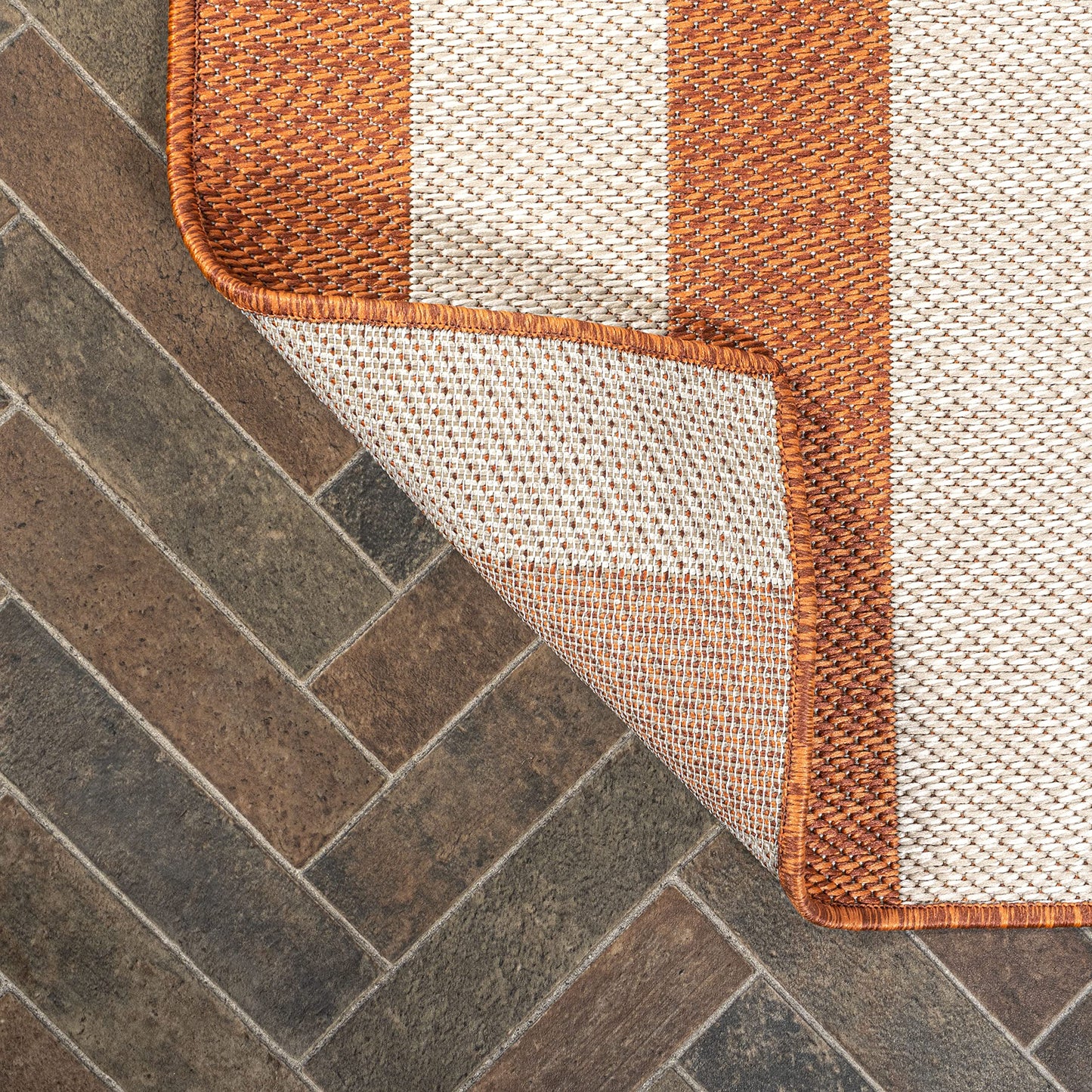 JONATHAN Y Two-Tone Wide Stripe Indoor Outdoor Runner Rug 2X8 Orange/Beige, Negril for Backyard, Patio, Porch, Easy-Cleaning, High Traffic, Pet-Friendly, Non-Shedding (SMB203A-28)