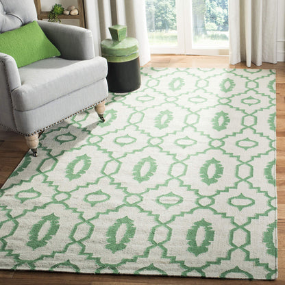 SAFAVIEH Dhurries Collection Area Rug - 8' Square, Ivory & Green, Handmade Flat Weave Wool, Ideal for High Traffic Areas in Living Room, Bedroom (DHU205B)