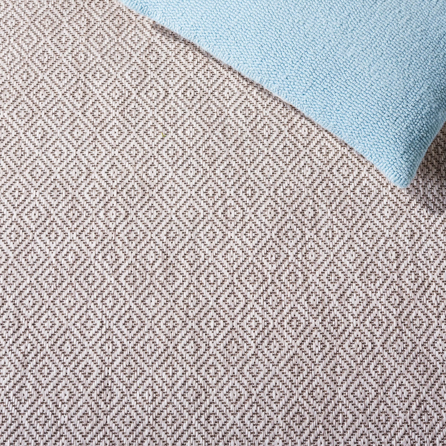 SAFAVIEH Washable Rug Outdoor Courtyard Collection - 4' x 5'7", Beige & Beige, Non-Shedding & Easy Cleaning, Ideal for Patio, Backyard, Mudroom (CY8520-36311)