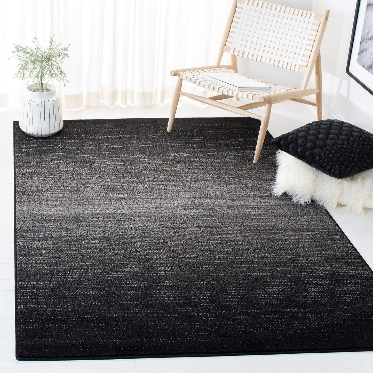 SAFAVIEH Adirondack Collection Accent Rug - 4' x 6', Black & Grey, Modern Design, Non-Shedding & Easy Care, Ideal for High Traffic Areas in Entryway, Living Room, Bedroom (ADR183F)