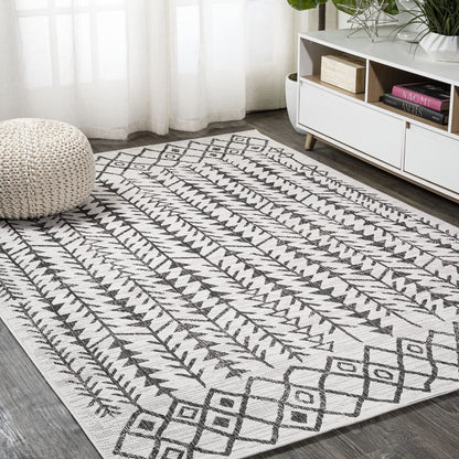 JONATHAN Y Bohemian Geometric Indoor Outdoor Area Rug 4X6 Ivory/Black, Tokay for Backyard, Patio, Porch, Easy-Cleaning, High Traffic, Pet-Friendly, Non-Shedding (SMB132D-4)