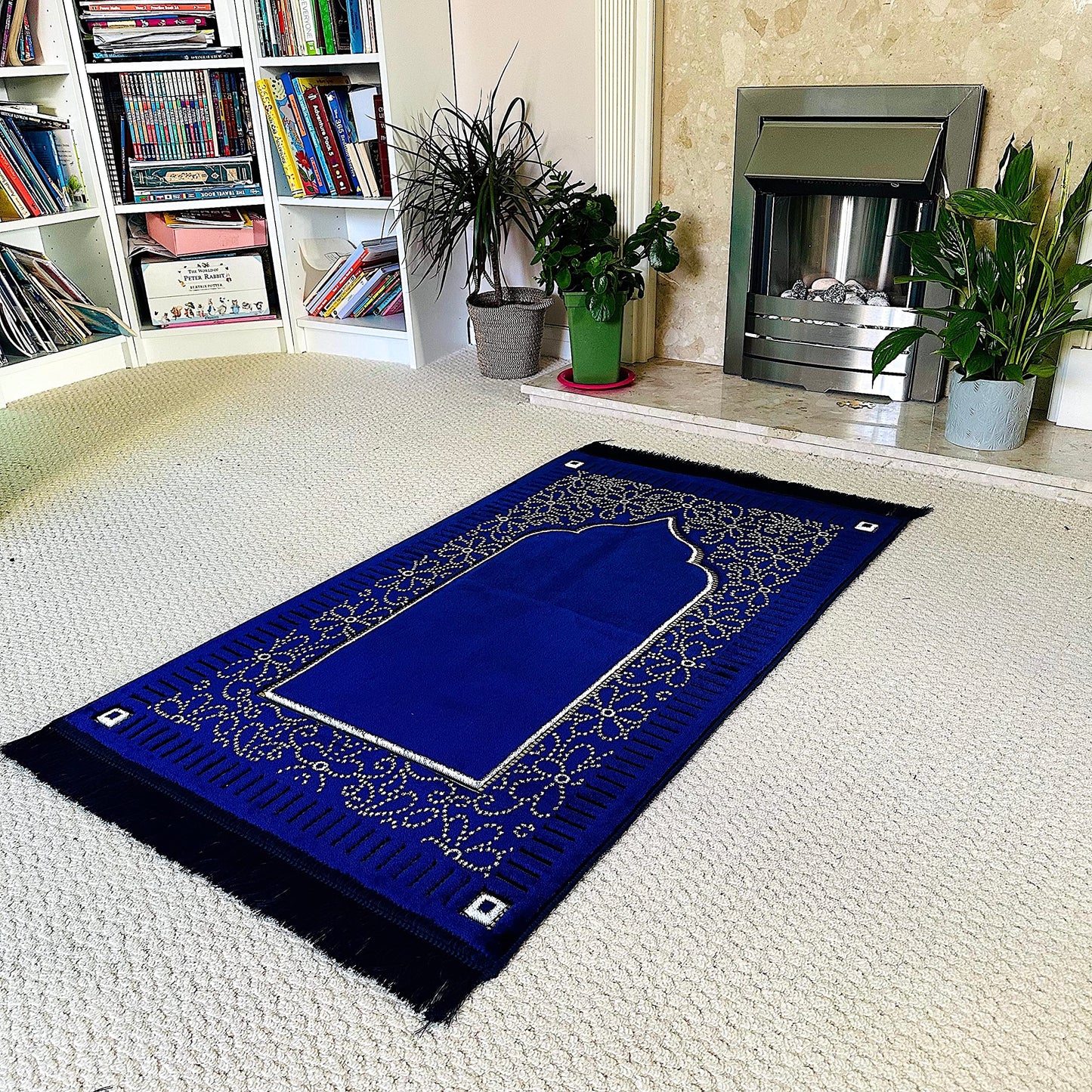 Mihrab Patterned Original Luxury Velvet Prayer Mat/Rug- 750g Weight | Made in Turkey (Navy Blue)