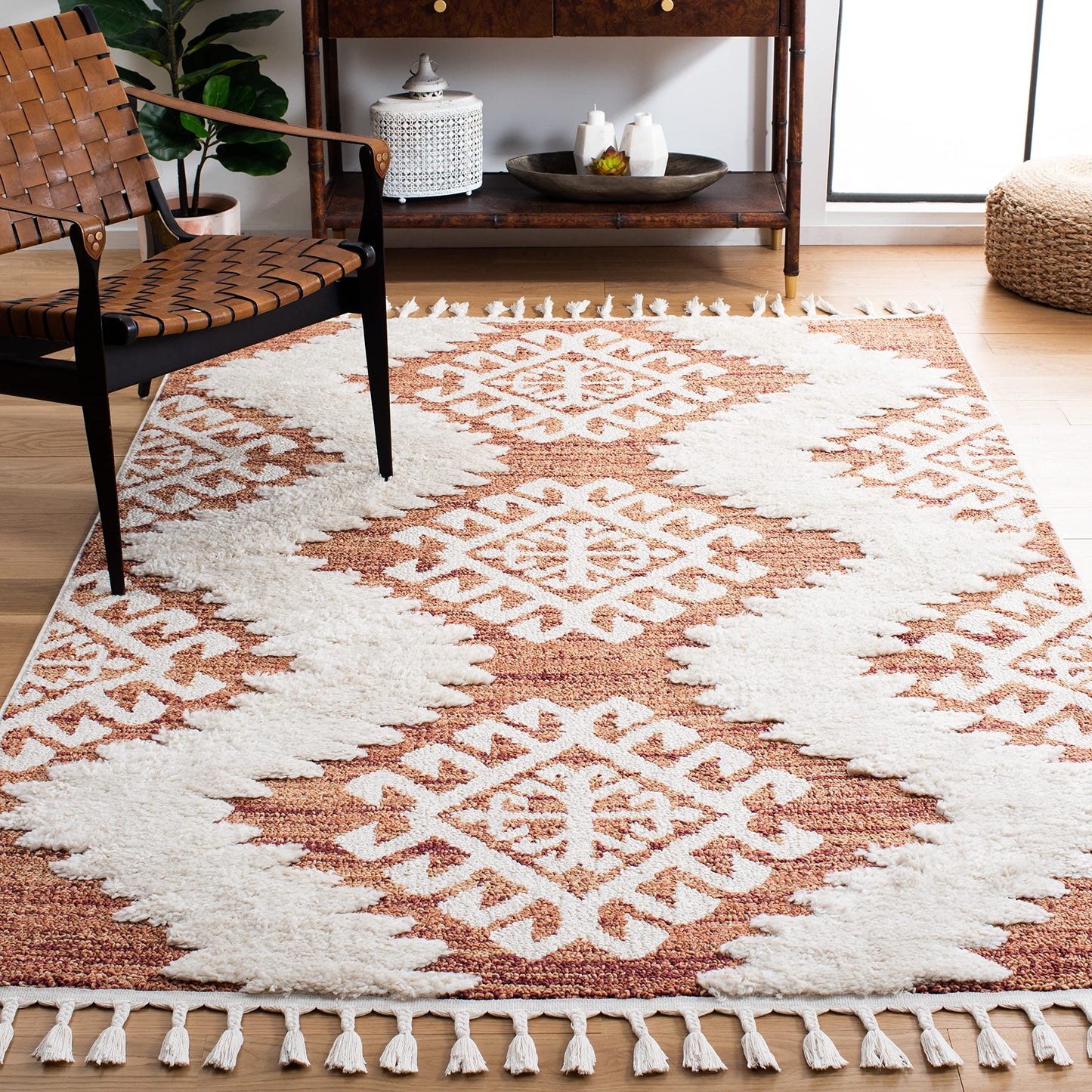 SAFAVIEH Moroccan Tassel Shag Collection Area Rug - 5'3" x 7'6", Orange & Ivory, Boho Design, Non-Shedding & Easy Care, 2-inch Thick Ideal for High Traffic Areas in Living Room, Bedroom (MTS652P)