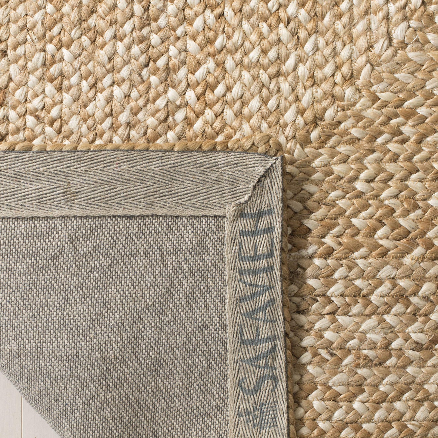 SAFAVIEH Natural Fiber Collection Area Rug - 4' Square, Natural & Ivory, Handmade Farmhouse Boho Coastal Rustic Jute, Ideal for High Traffic Areas in Living Room, Bedroom (NF885B)