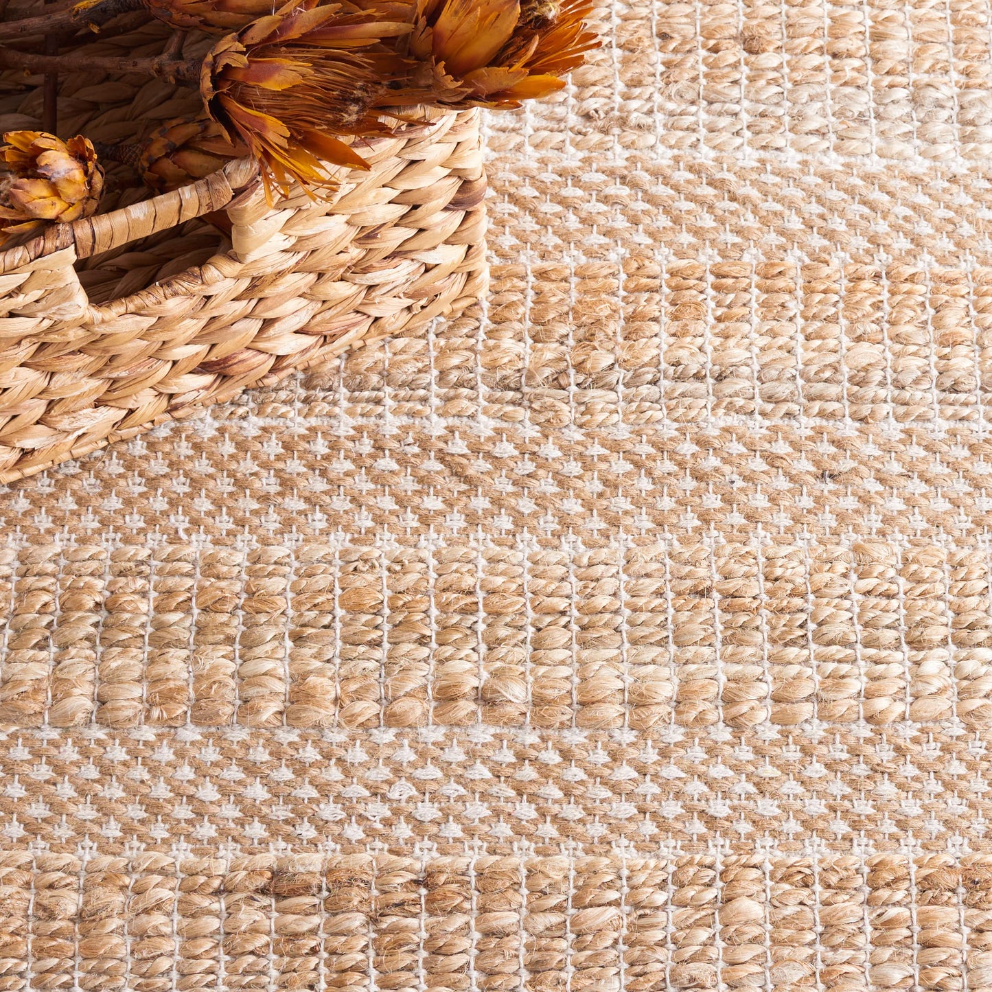 SAFAVIEH Natural Fiber Collection Area Rug - 10' x 14', Ivory & Natural, Handmade Boho Farmhouse Rustic Jute & Cotton Jute, Ideal for High Traffic Areas in Living Room, Bedroom (NFB654A)