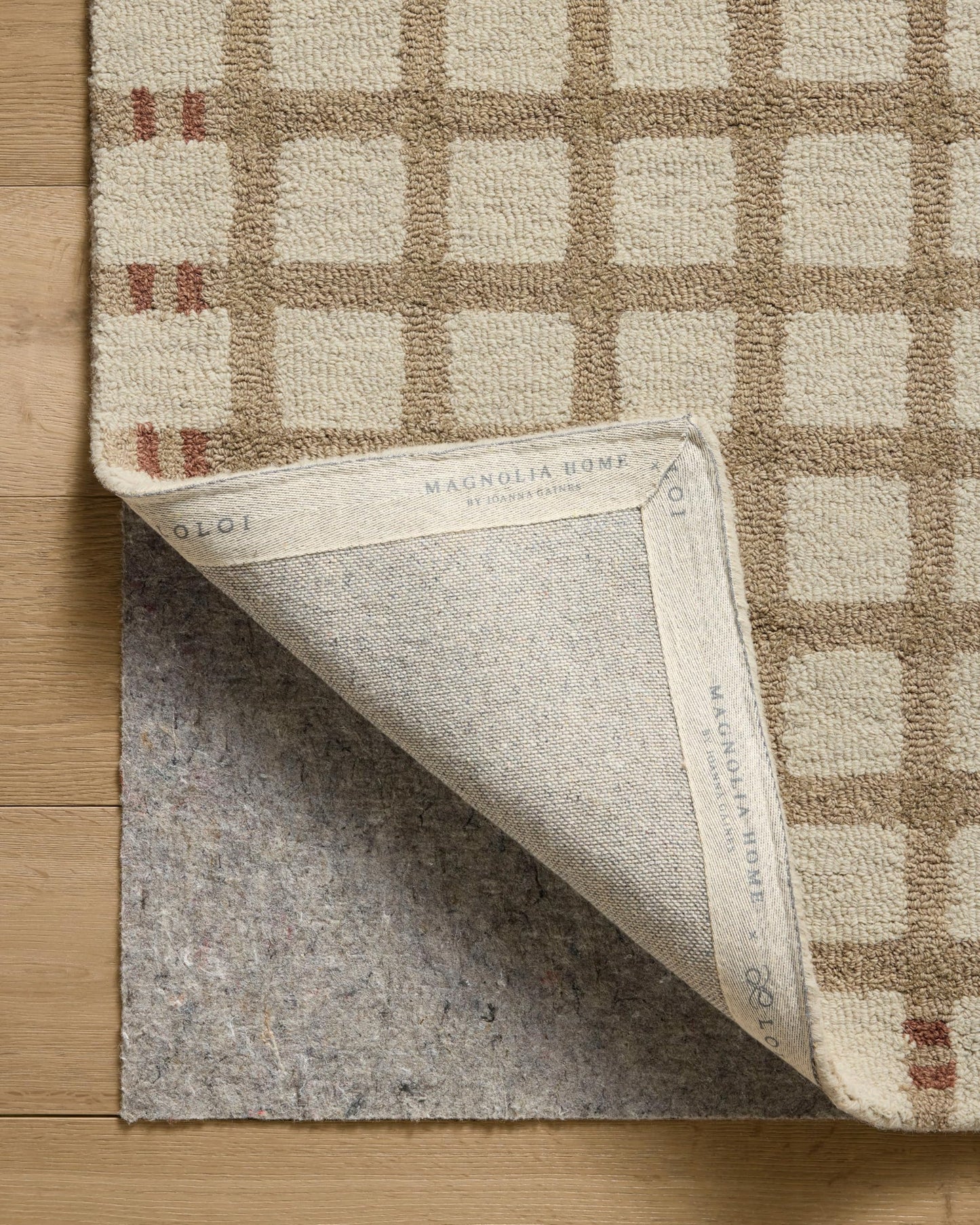 Loloi Magnolia Home by Joanna Gaines Waylon Collection WAY-02 Natural/Rust 5'-0" x 7'-6" Area Rug