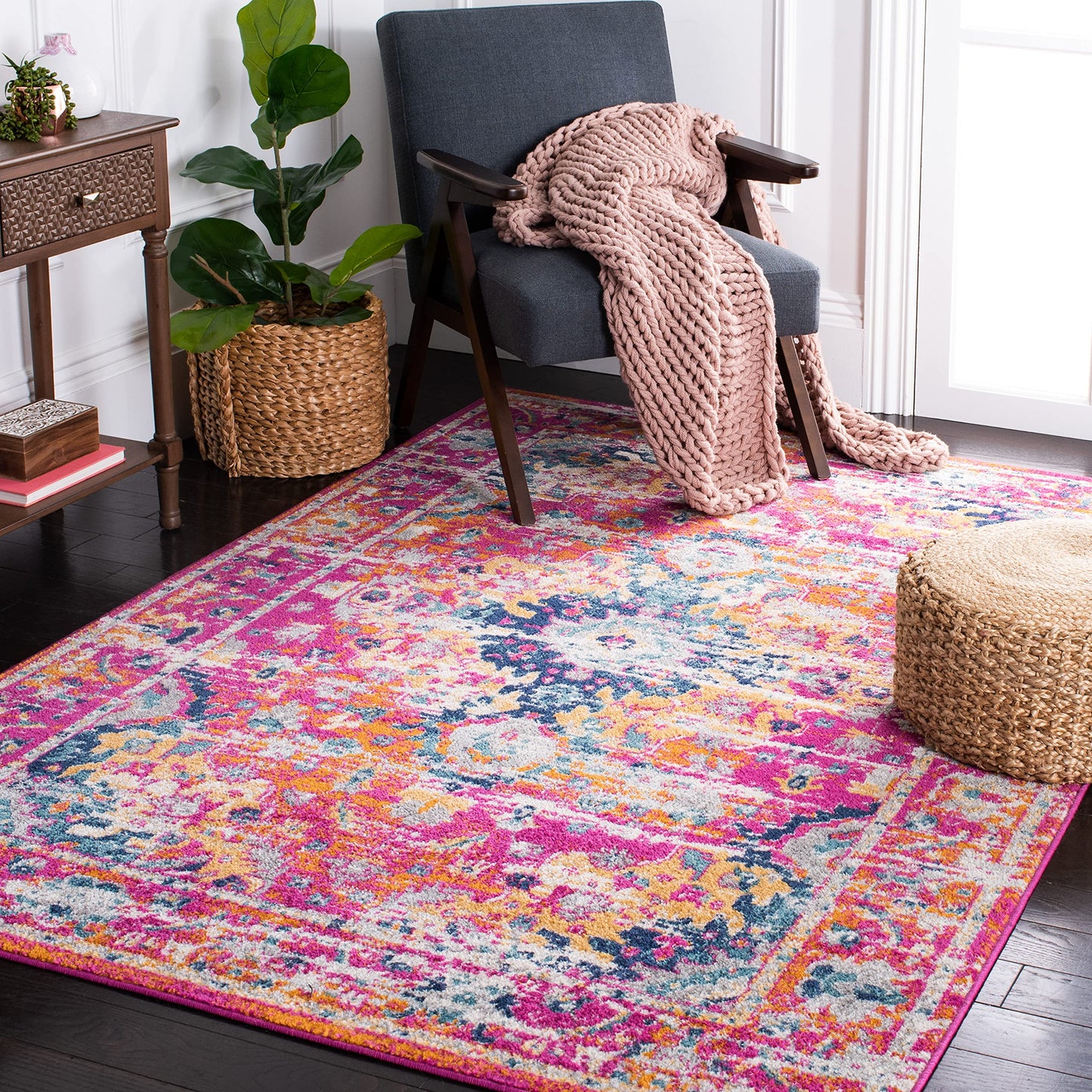 SAFAVIEH Madison Collection Area Rug - 6' x 9', Fuchsia & Gold, Boho Chic Medallion Design, Non-Shedding & Easy Care, Ideal for High Traffic Areas in Living Room, Bedroom (MAD154R)