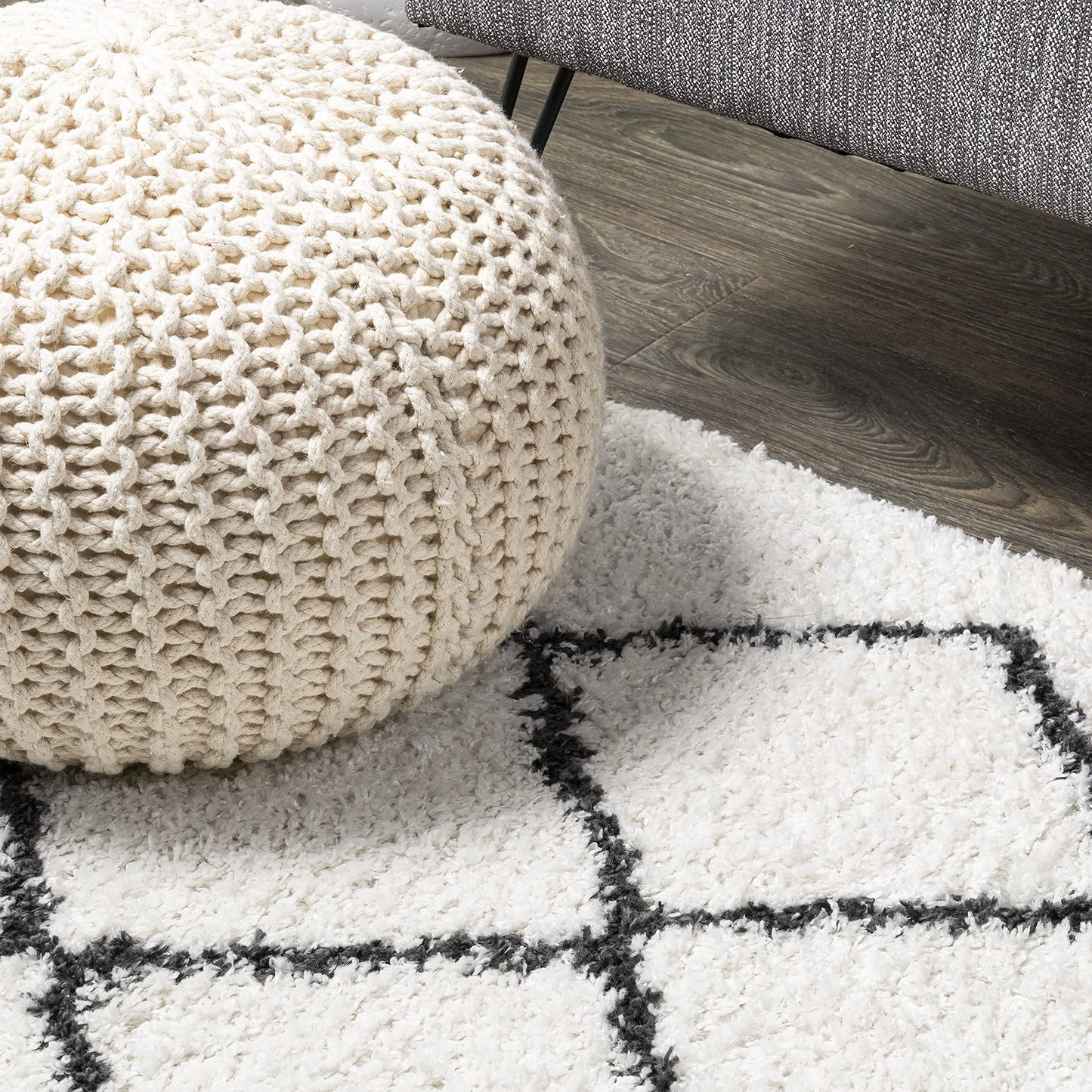 JONATHAN Y Cami Diamond Shag White/Gray Indoor Area Rug, 3x5, Moroccan, Bohemian, Contemporary, Easy-Cleaning for Living Room, Bedroom, Kitchen, Pet Friendly, Non-Shedding (MOH410A-3)