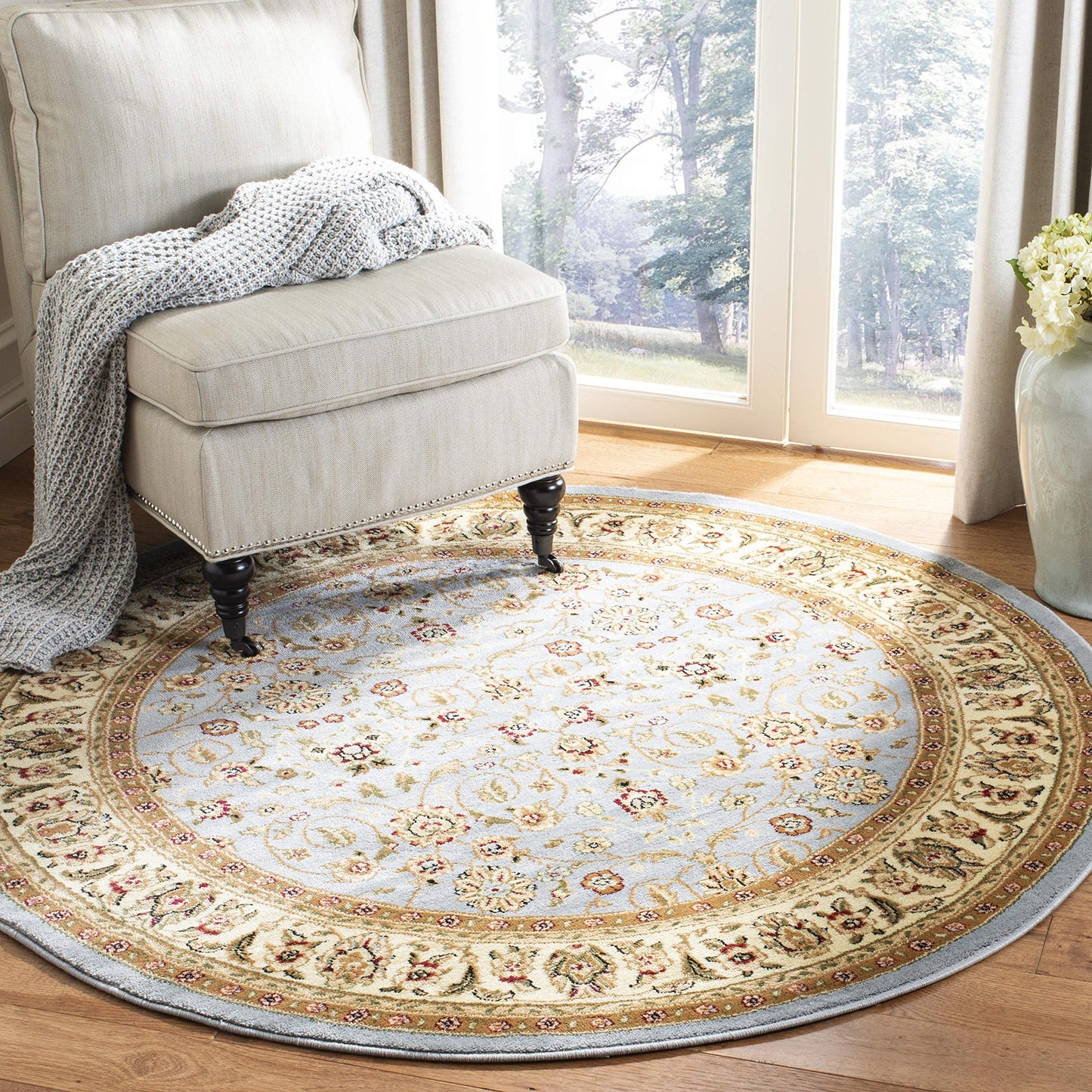 SAFAVIEH Lyndhurst Collection Area Rug - 4' Round, Light Blue & Ivory, Traditional Oriental Design, Non-Shedding & Easy Care, Ideal for High Traffic Areas in Living Room, Bedroom (LNH312B)