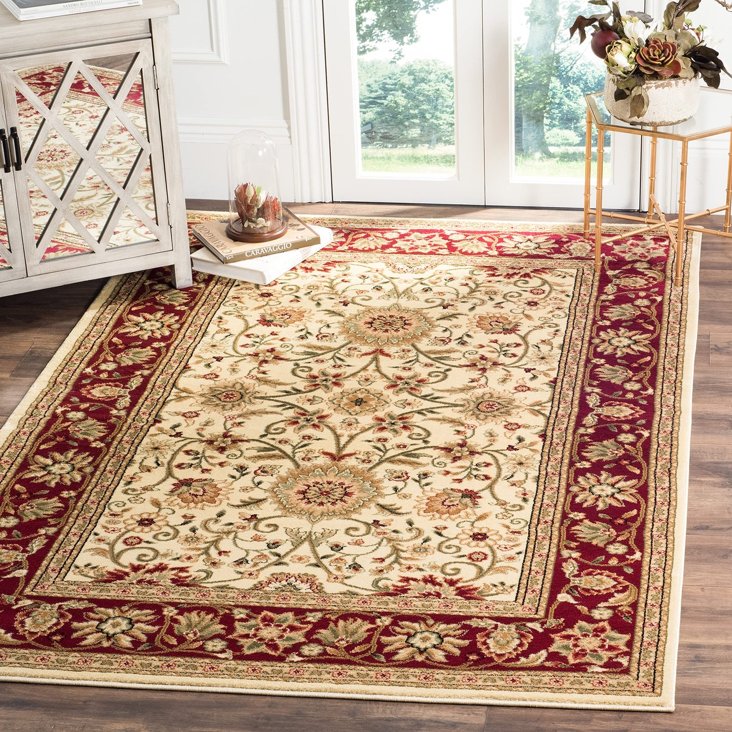 SAFAVIEH Lyndhurst Collection Area Rug - 5'3" x 7'6", Ivory & Red, Traditional Oriental Design, Non-Shedding & Easy Care, Ideal for High Traffic Areas in Living Room, Bedroom (LNH212K)
