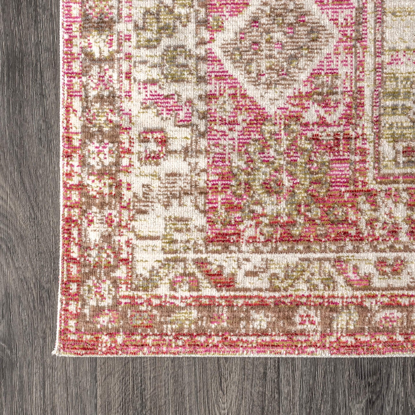 JONATHAN Y Darija Ornate Geometric Medallion Pink Indoor Area Rug, 4x6, Transitional, Traditional, Easy-Cleaning for Living Room, Bedroom, Kitchen, Pet Friendly, Non-Shedding (MDP308B-4)