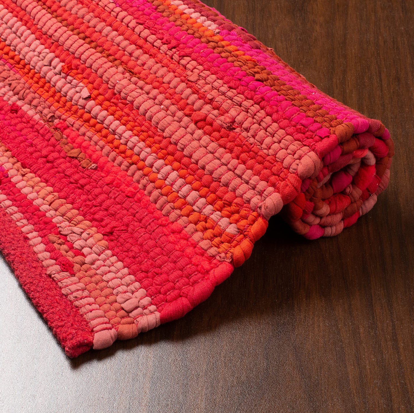 Savi Home Hand Woven 100% Cotton Chindi Rag Rug 20"x32" - Red Multi, Recycled Reversible Rug, Boho Farmhouse Rugs for Living Room, Dining Room, Kitchen, Entryway, Bedroom Rugs