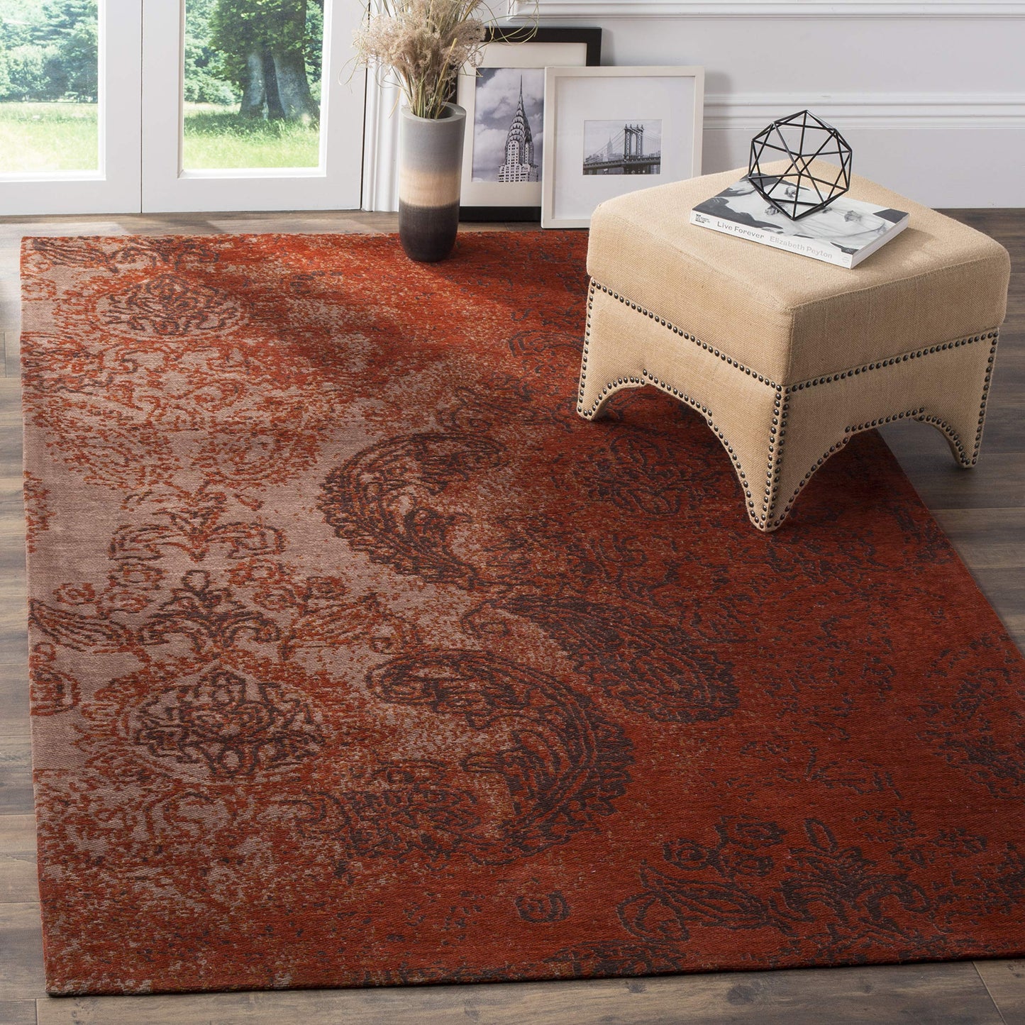 SAFAVIEH Classic Vintage Collection Accent Rug - 4' x 6', Rust & Brown, Distressed Design, Non-Shedding & Easy Care, Ideal for High Traffic Areas in Entryway, Living Room, Bedroom (CLV222A)